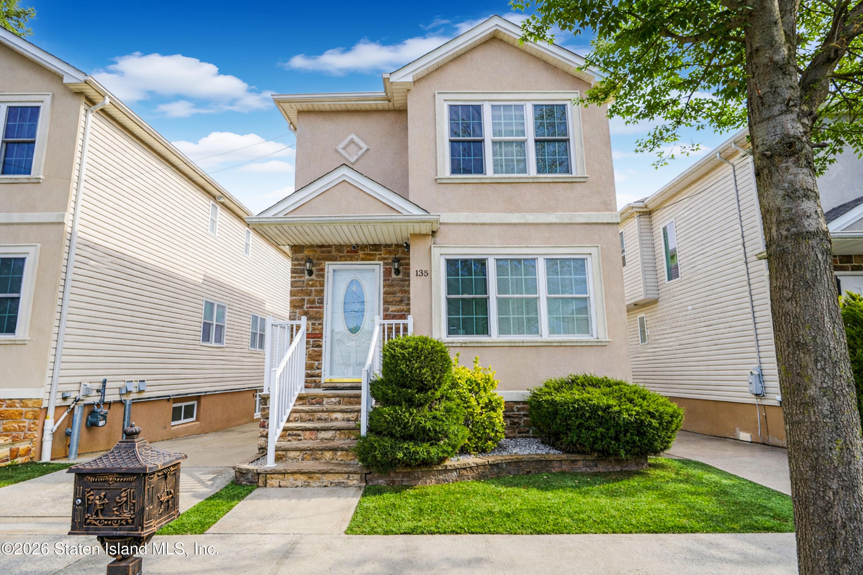 135 Roswell Avenue Image 3