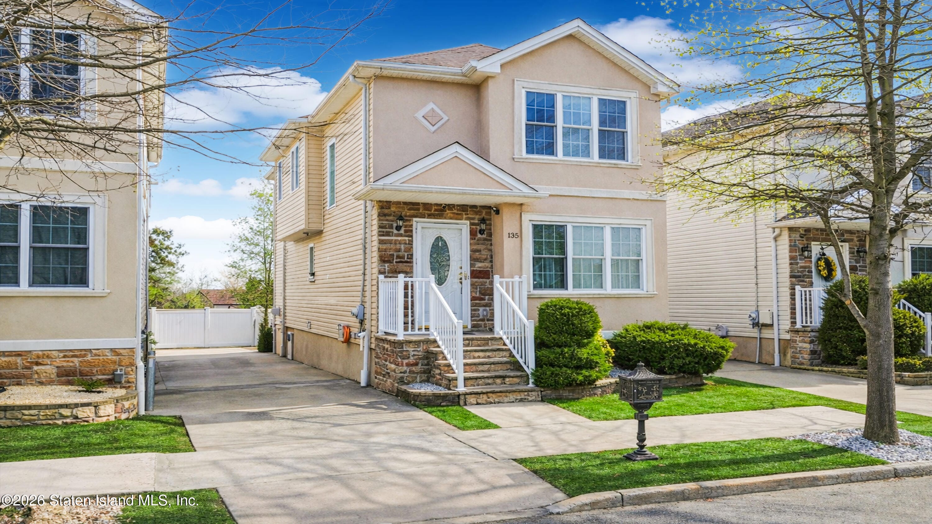 135 Roswell Avenue Image 2