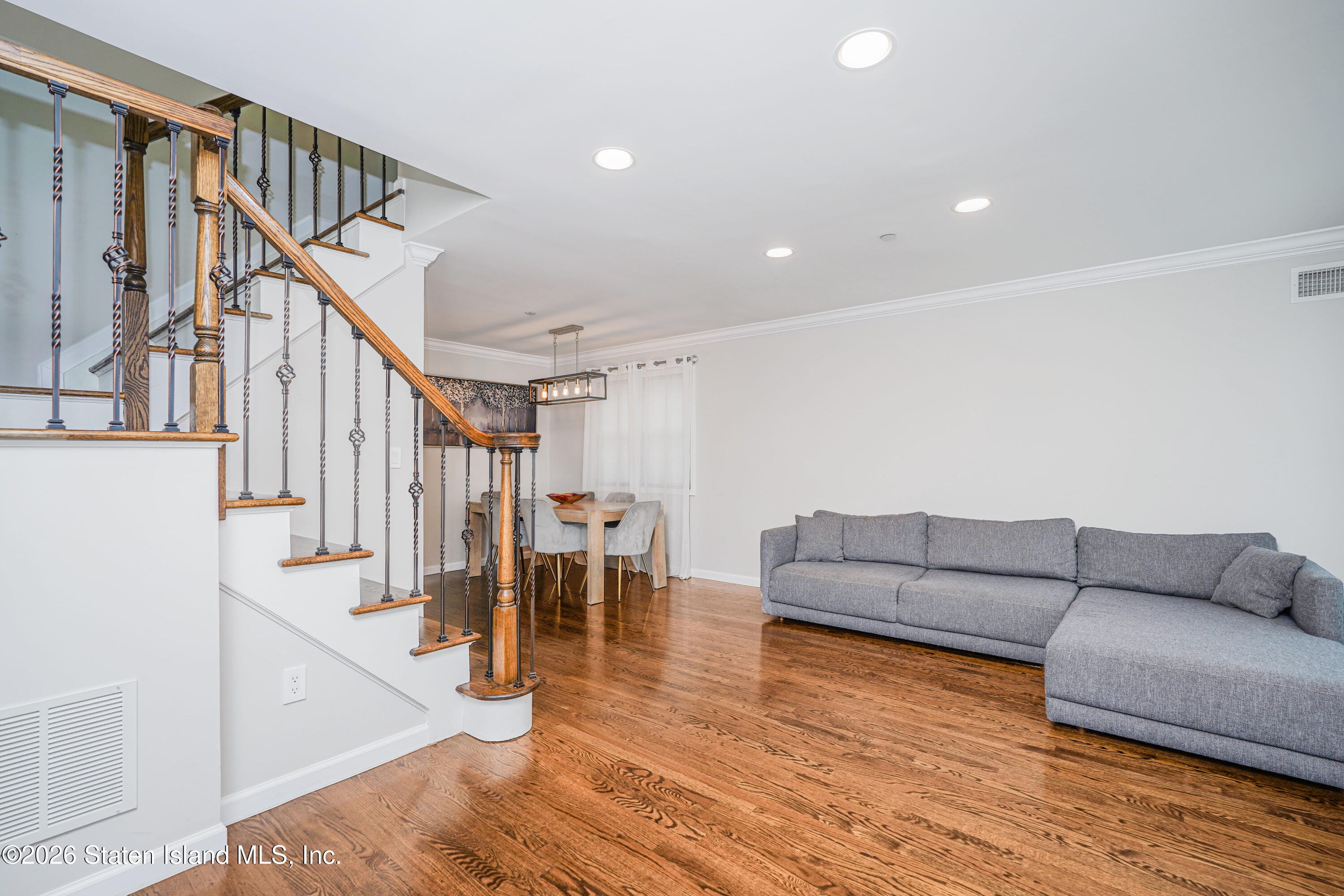 135 Roswell Avenue Image 5