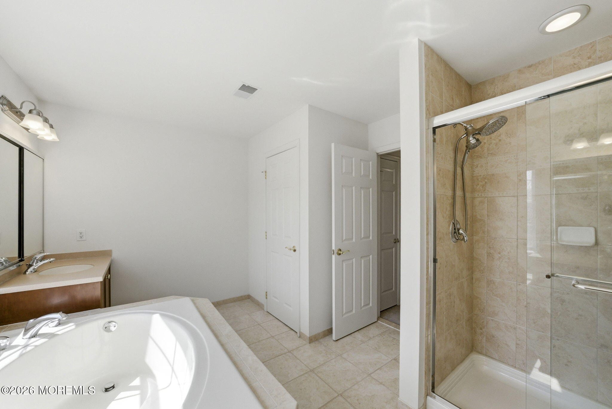 20 Royal Lane, Howell, NJ, 07731 image 35