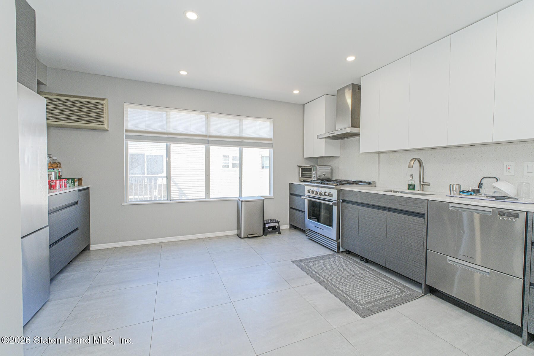 210 Tennyson Drive, Staten Island, NY, 10308 image 7