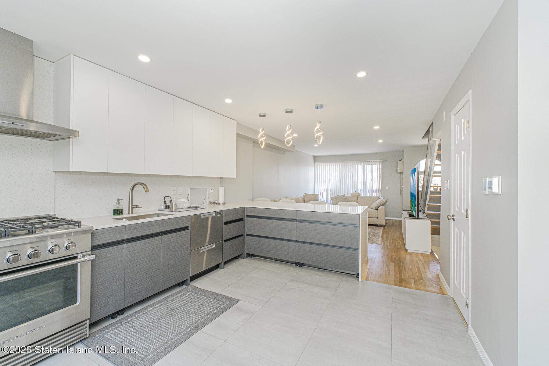 210 Tennyson Drive, Staten Island, NY, 10308 image 8