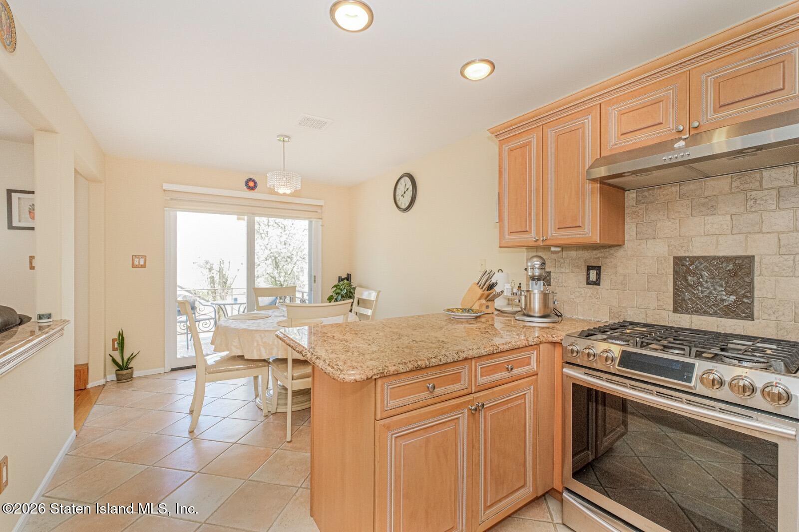 115 Covington Circle, Staten Island, NY, 10312 image 40