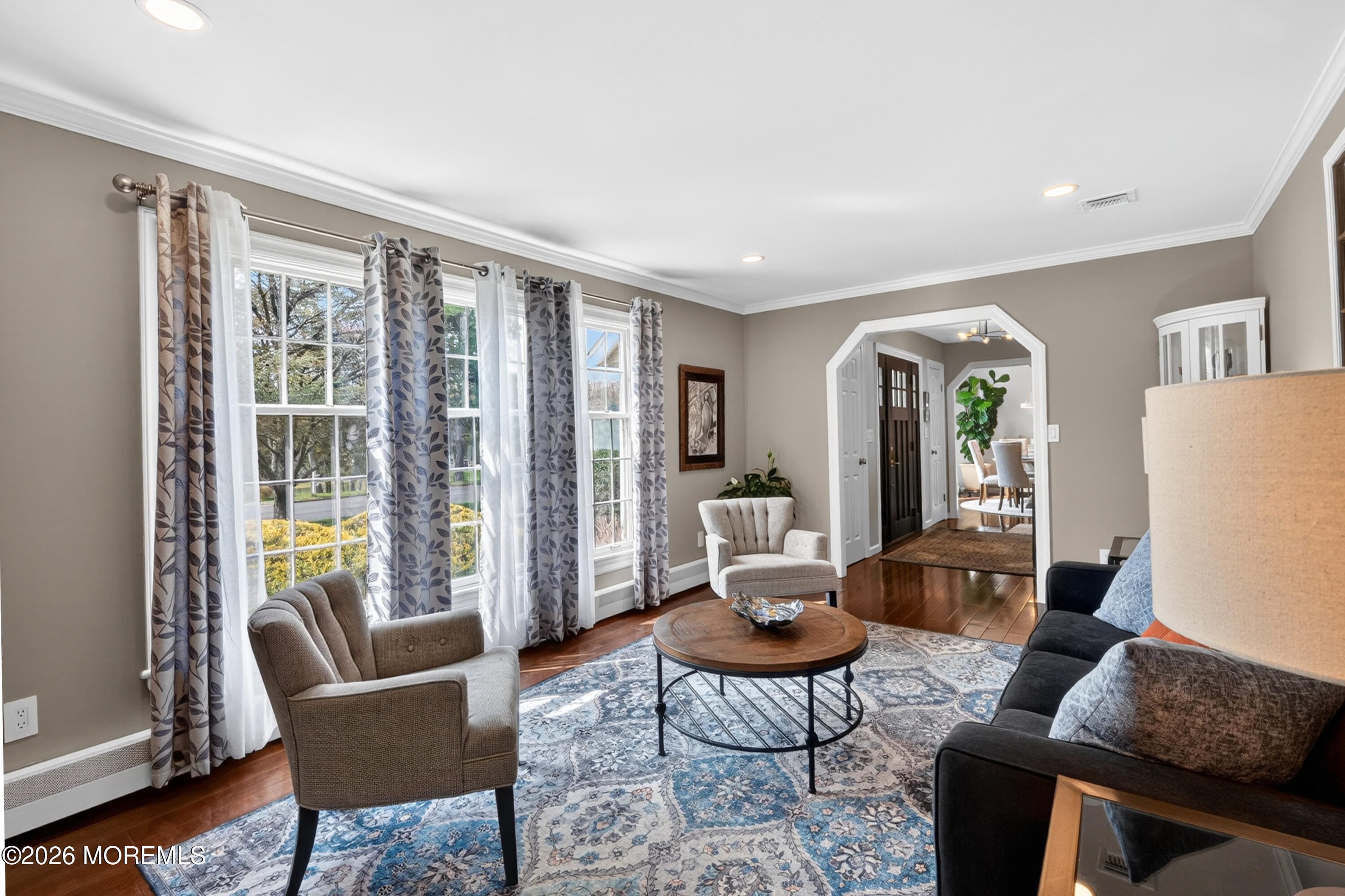 1910 Robin Hood Drive Image 2