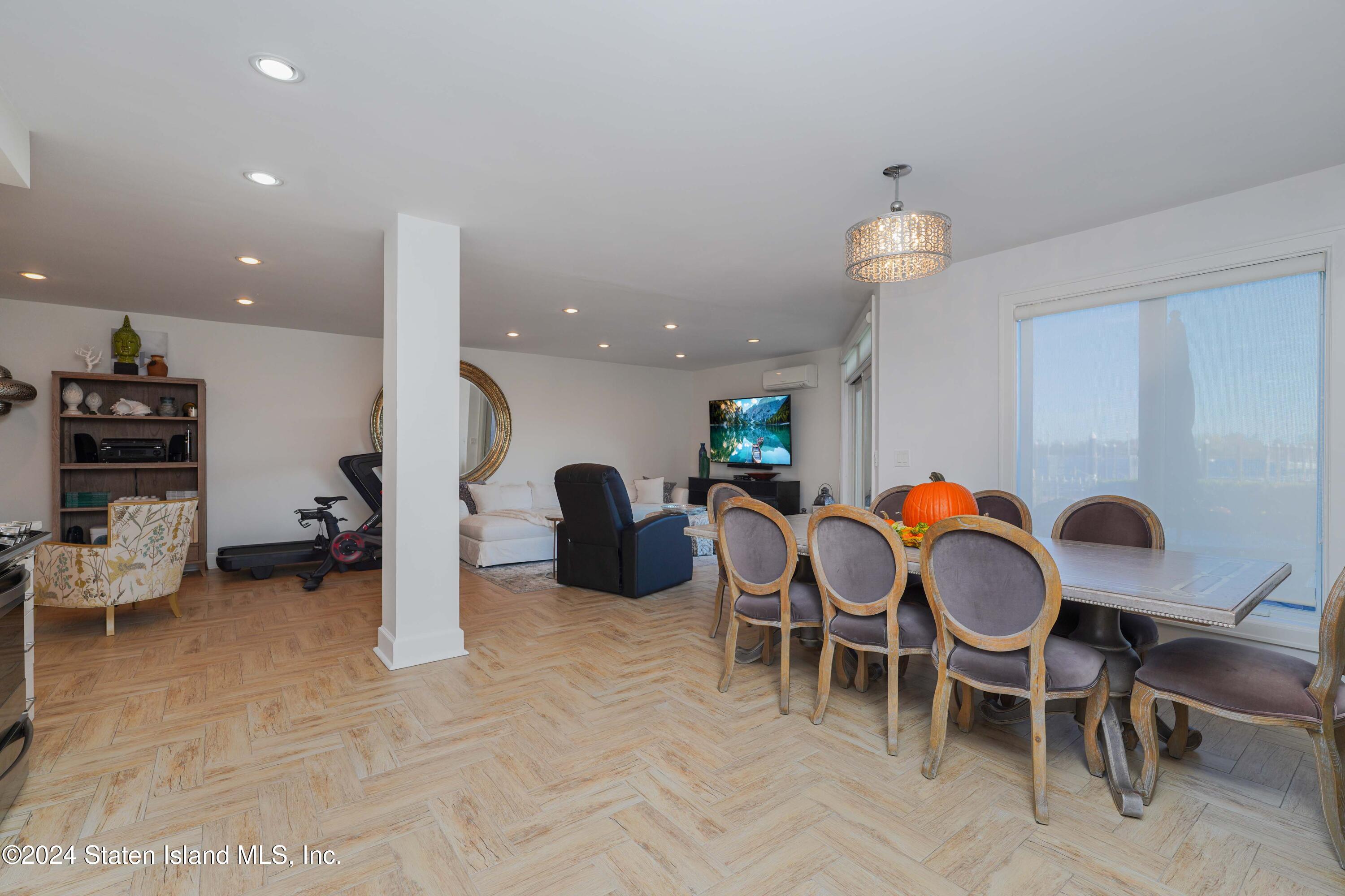 46 Harbour Court, Staten Island, NY, 10308 image 16