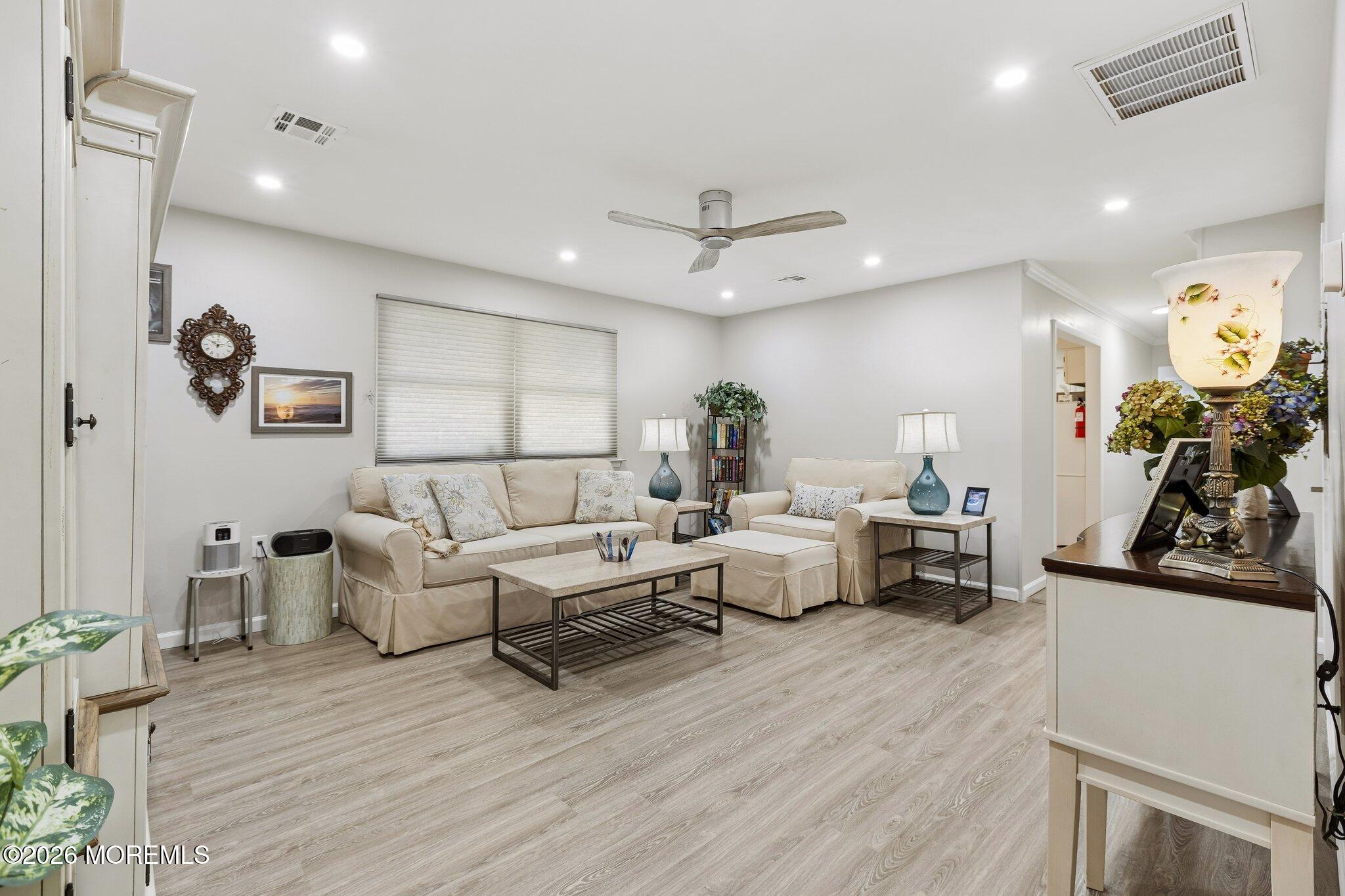 3B Greenwood Lane 62 Image 4