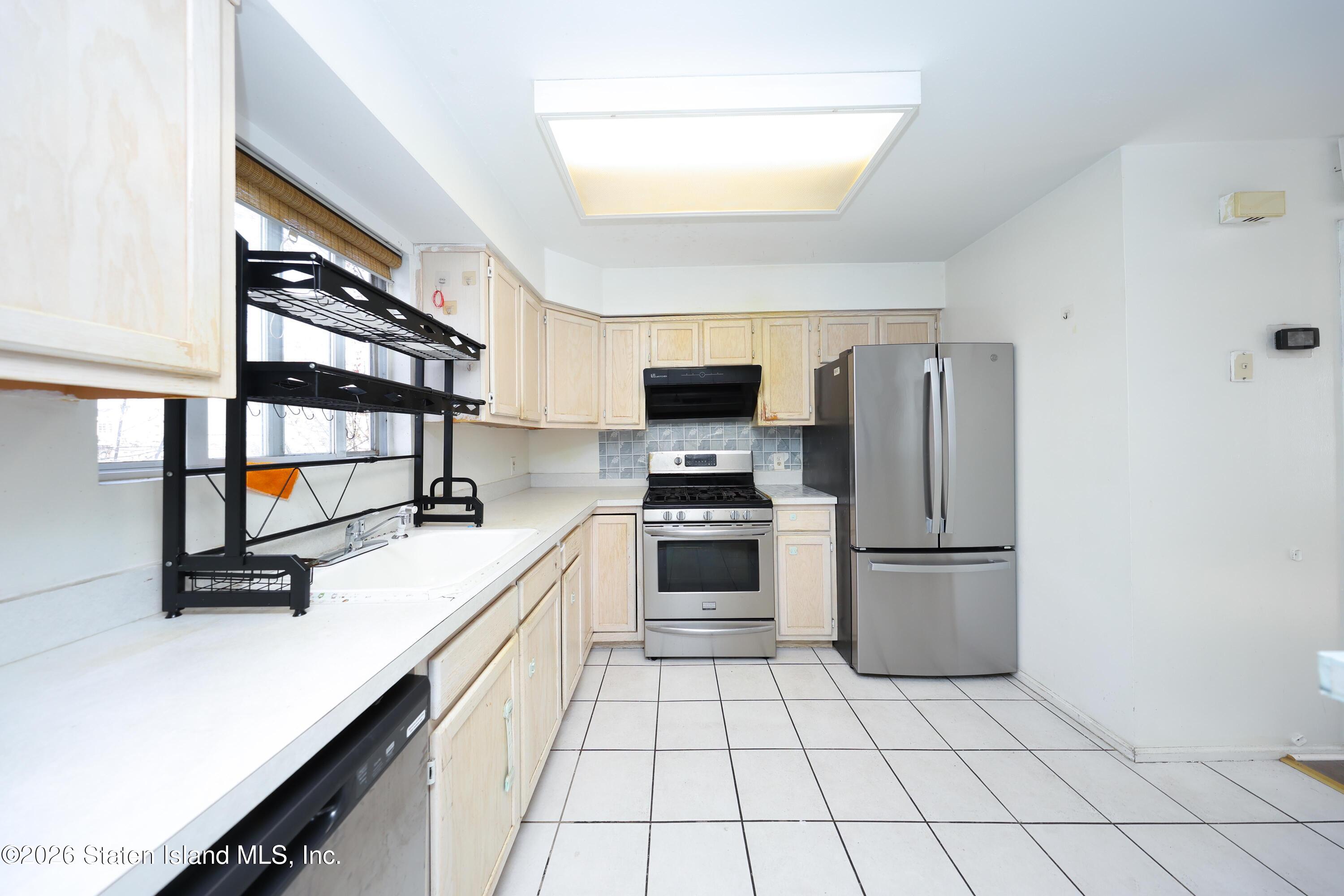 311 Aspen Knolls Way, Staten Island, NY, 10312 image 10