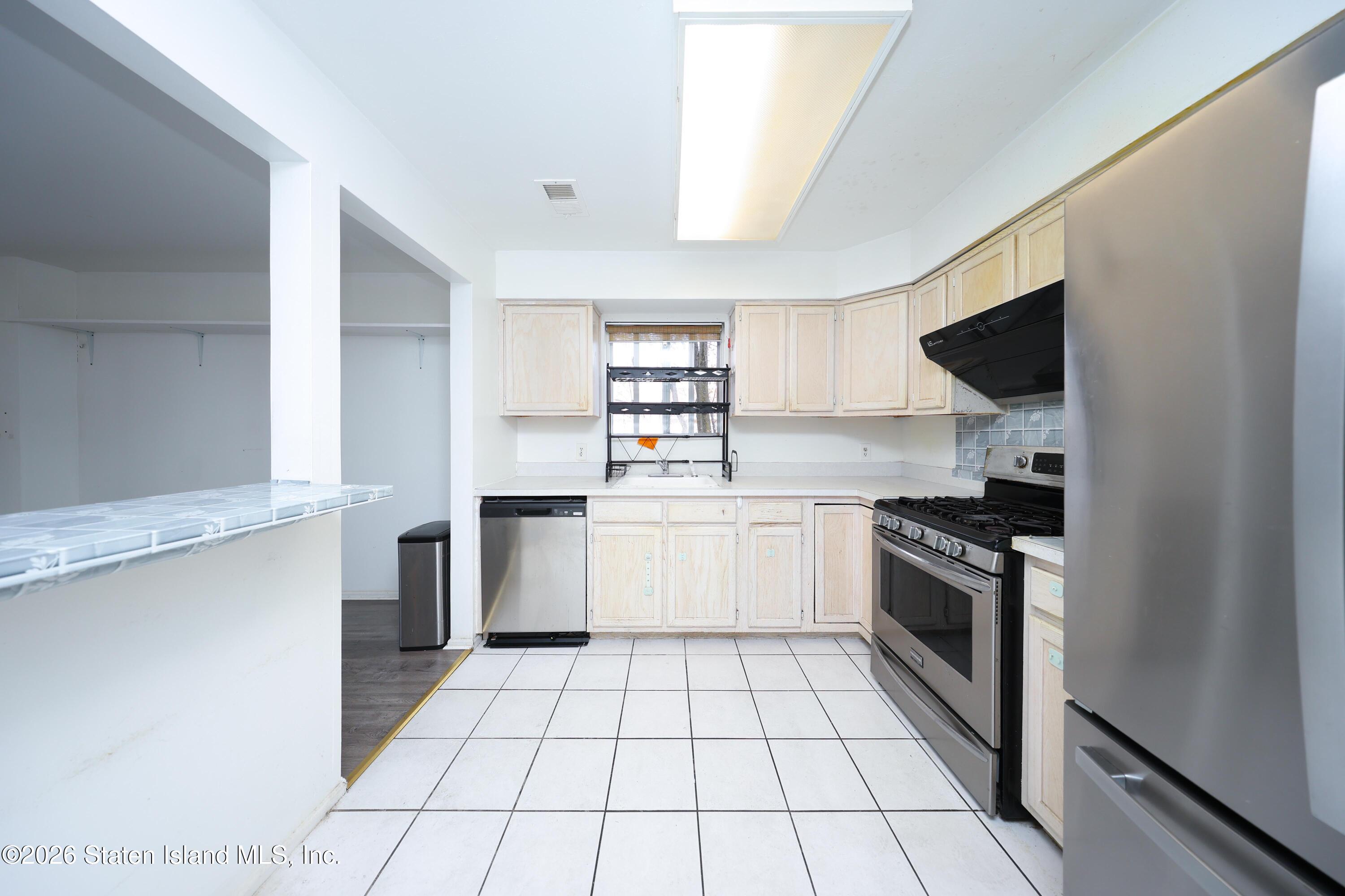 311 Aspen Knolls Way, Staten Island, NY, 10312 image 11