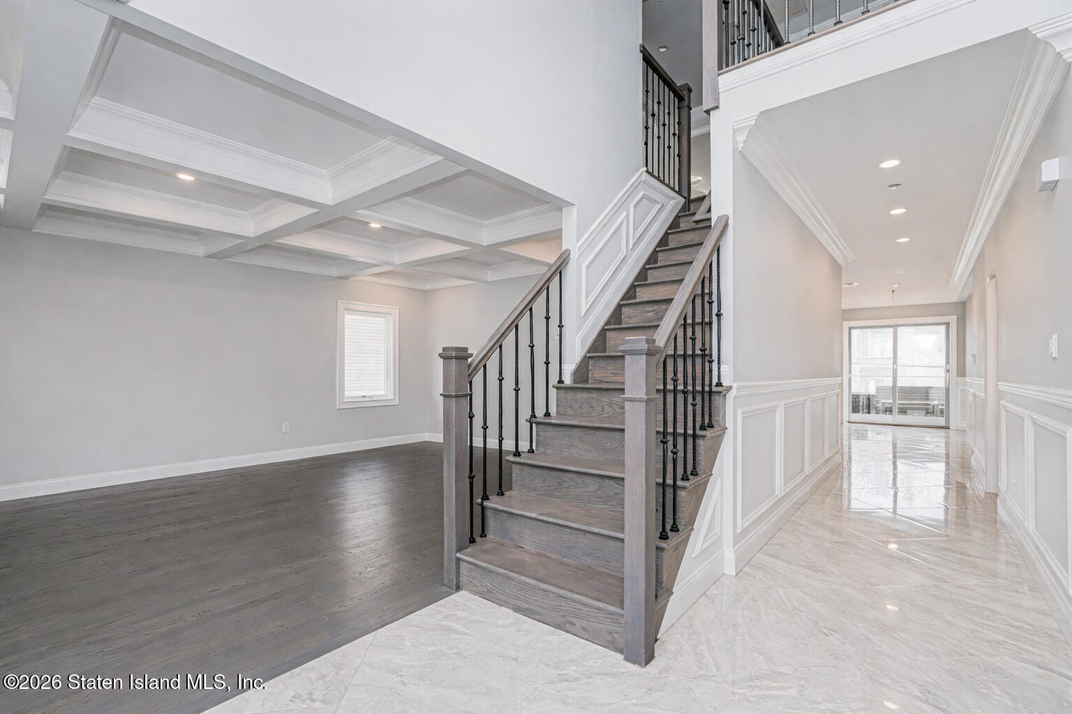 3 Fonda Place Image 4