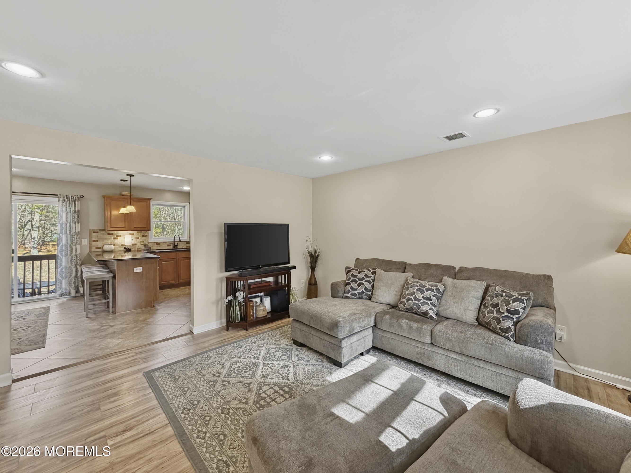 239 Crescent Avenue Image 4