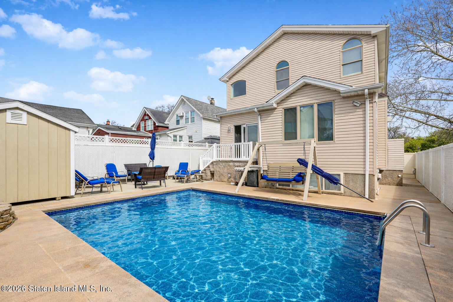 190 Manhattan Street Image 5