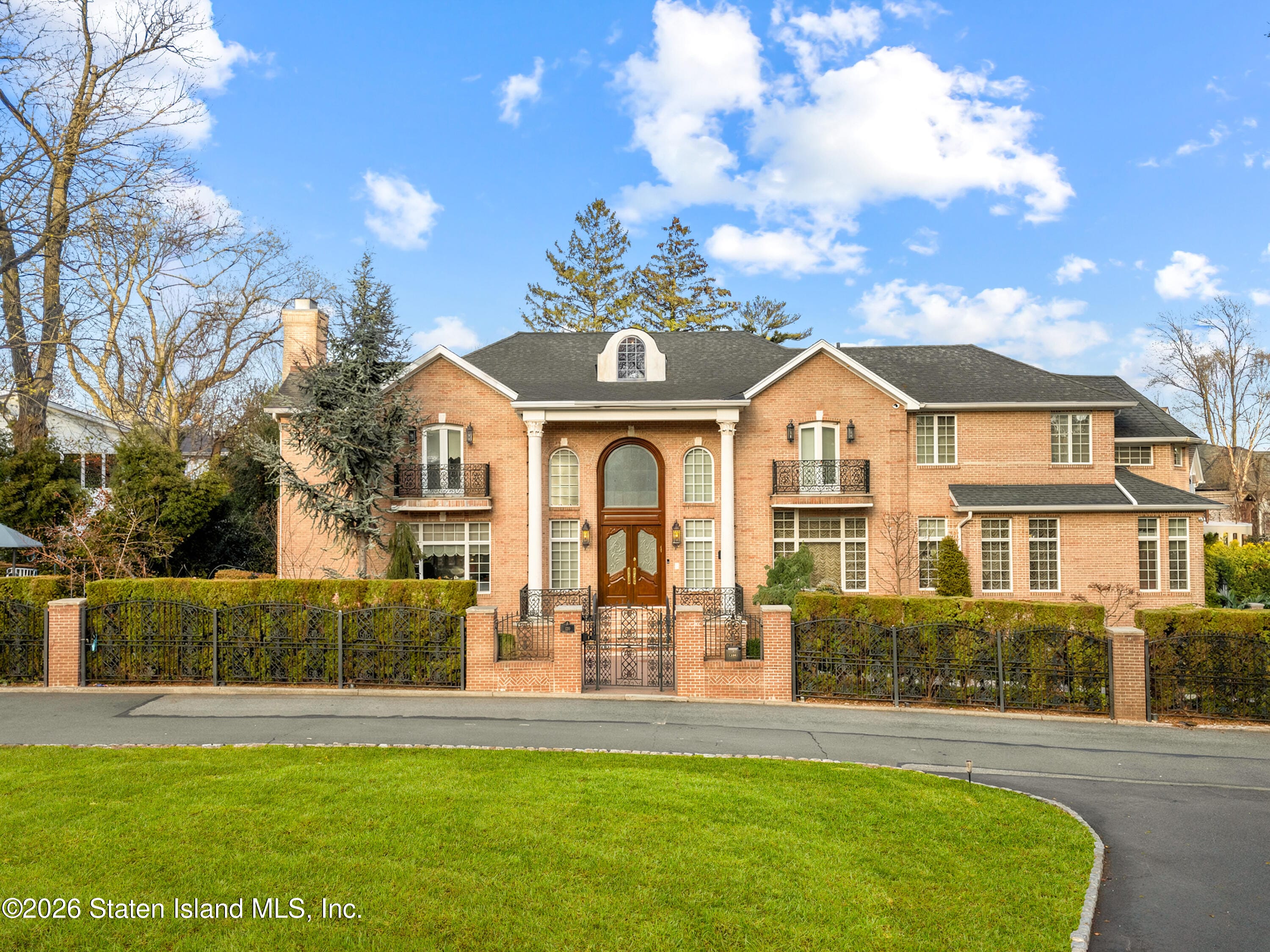 120 College Place, Staten Island, NY, 10304