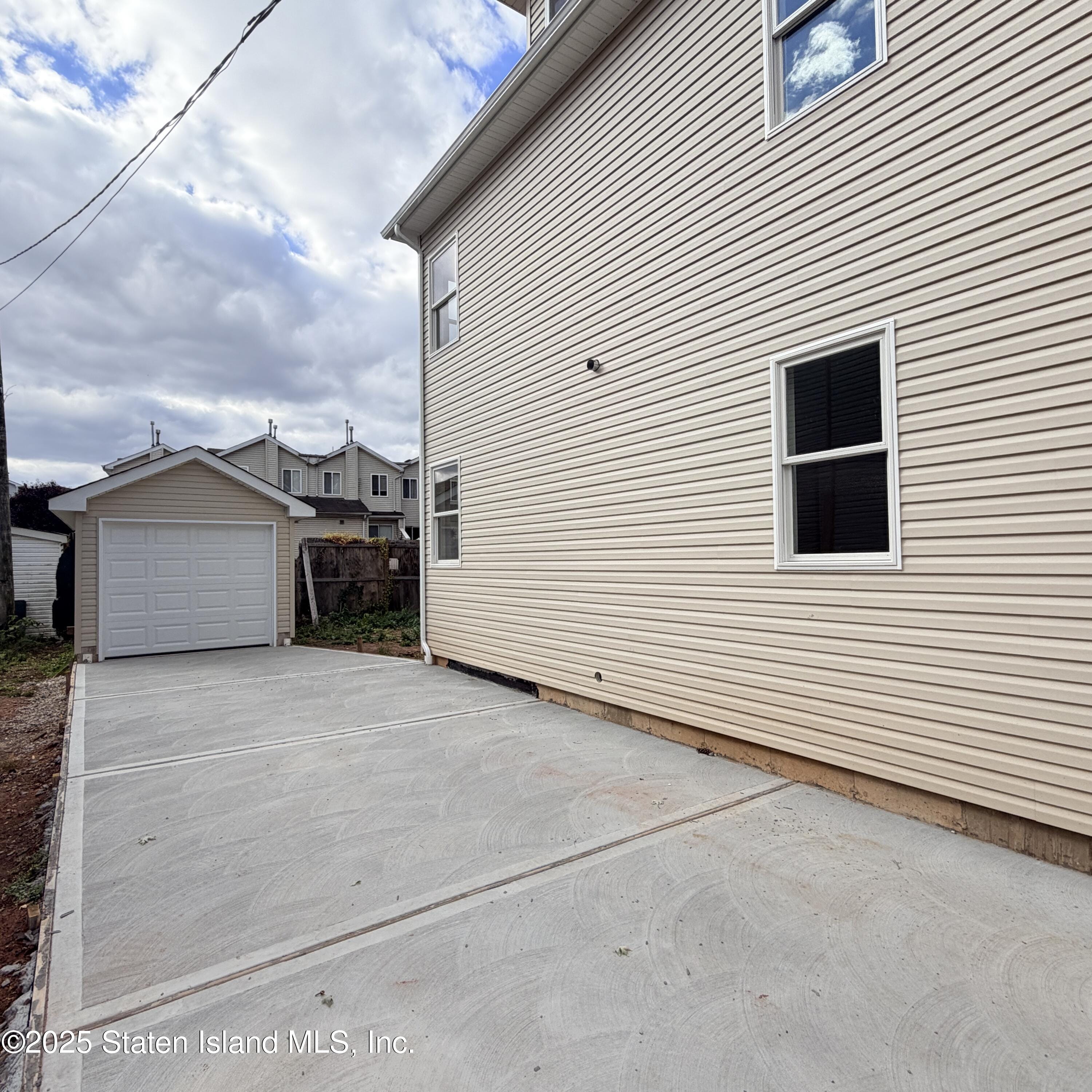 154 Riche Avenue Image 2