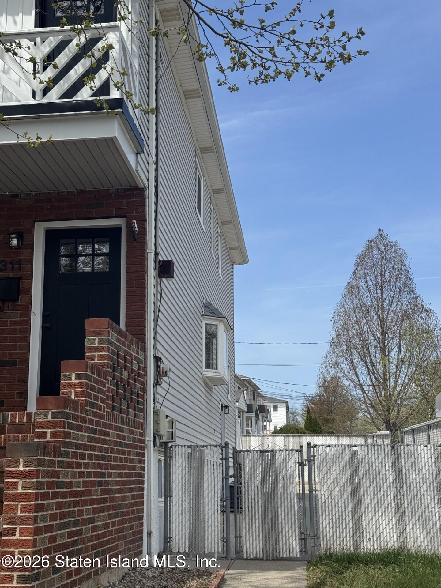311 Durant Avenue Image 2