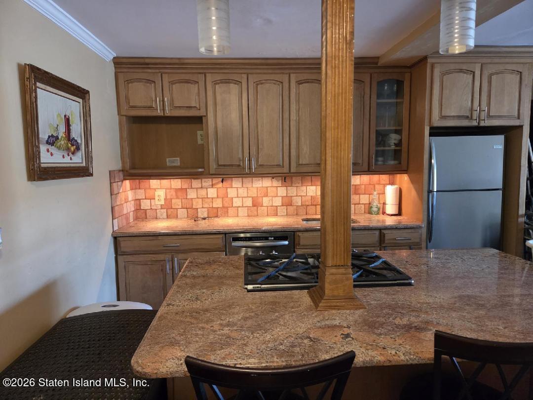 1100 Clove Road 4n Image 4