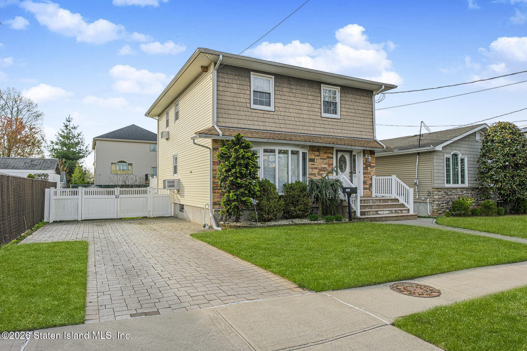 790 Clawson Street Image 2