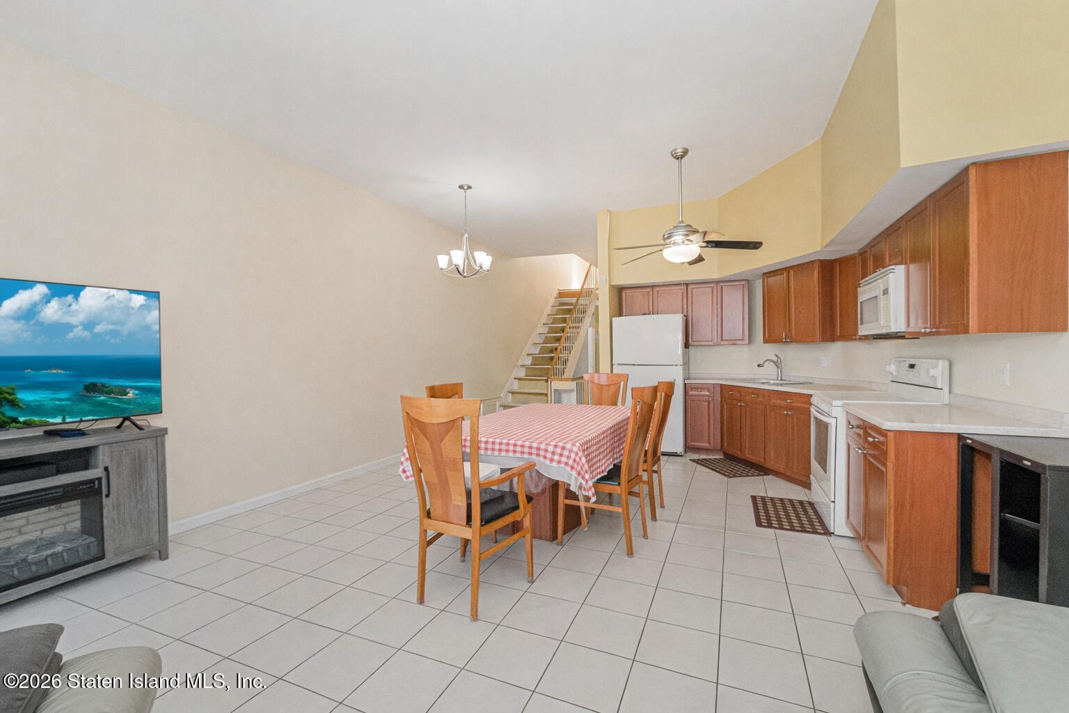 105 Tompkins Circle Image 2