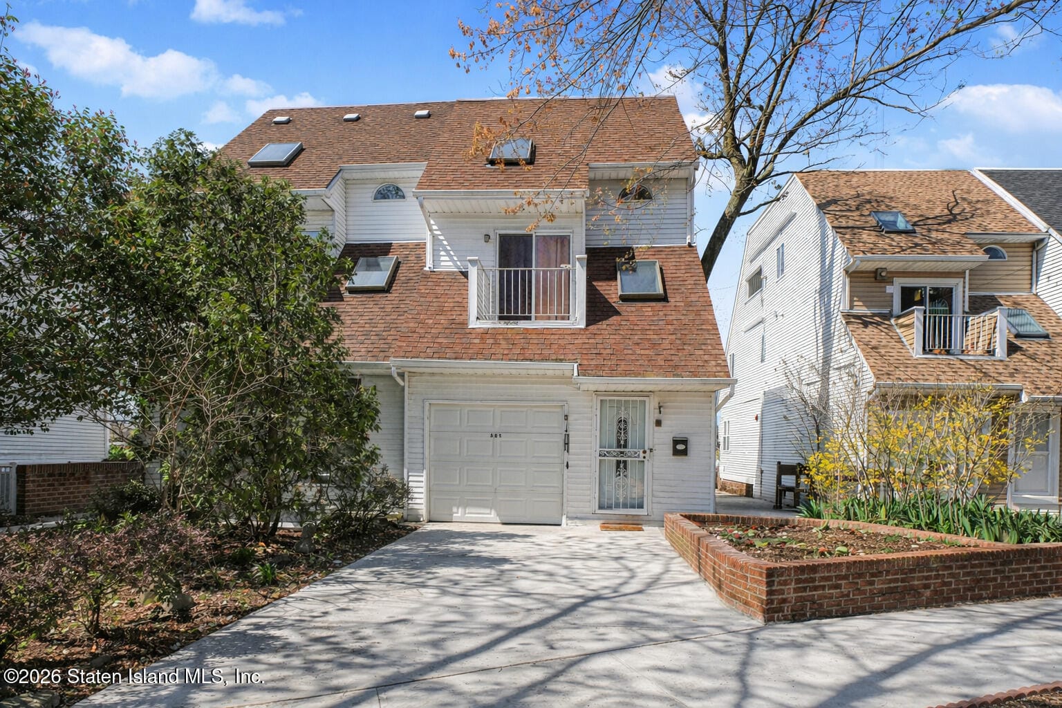 105 Tompkins Circle, Staten Island, NY, 10301