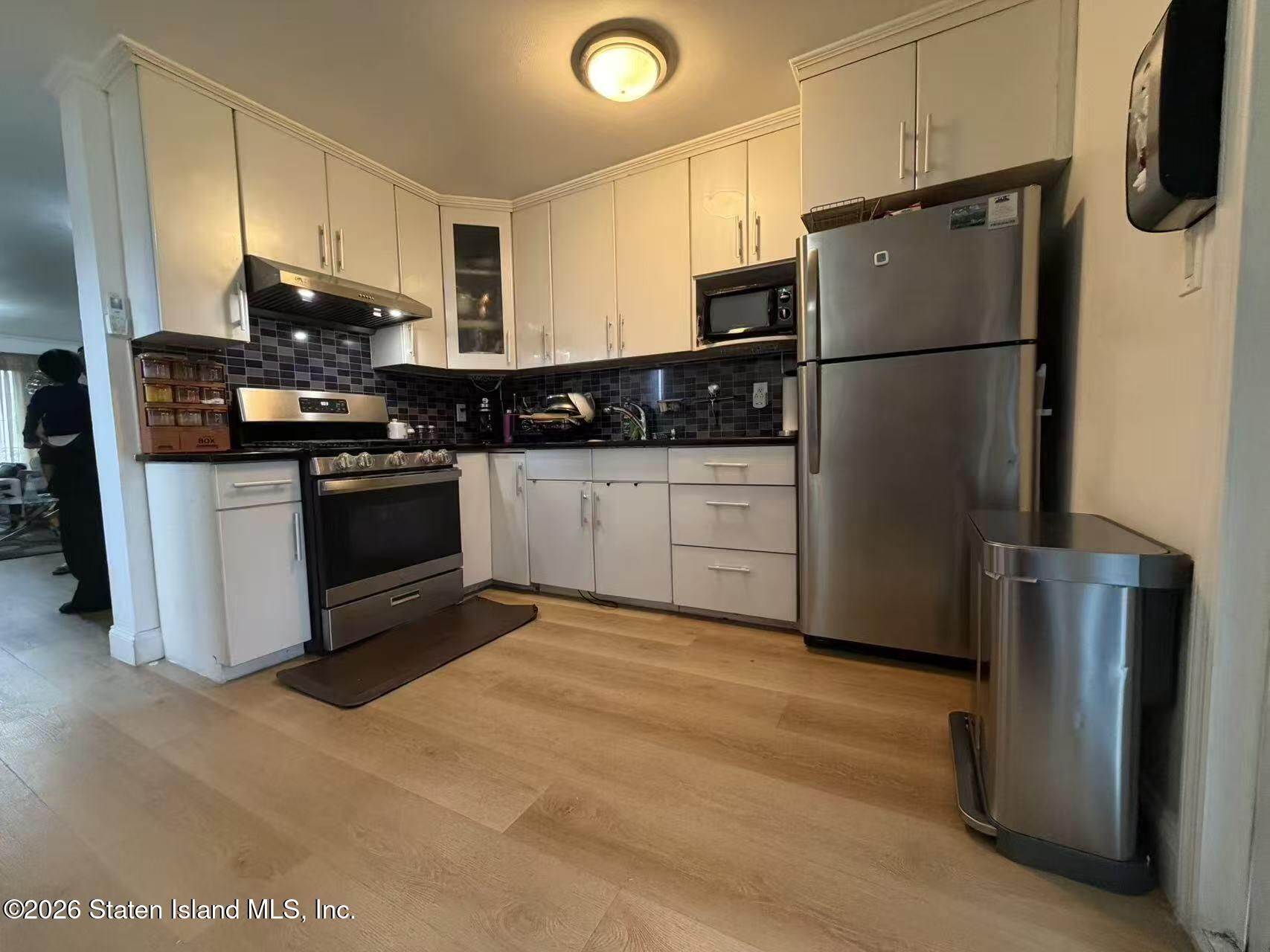 181 Skyline Drive Image 2