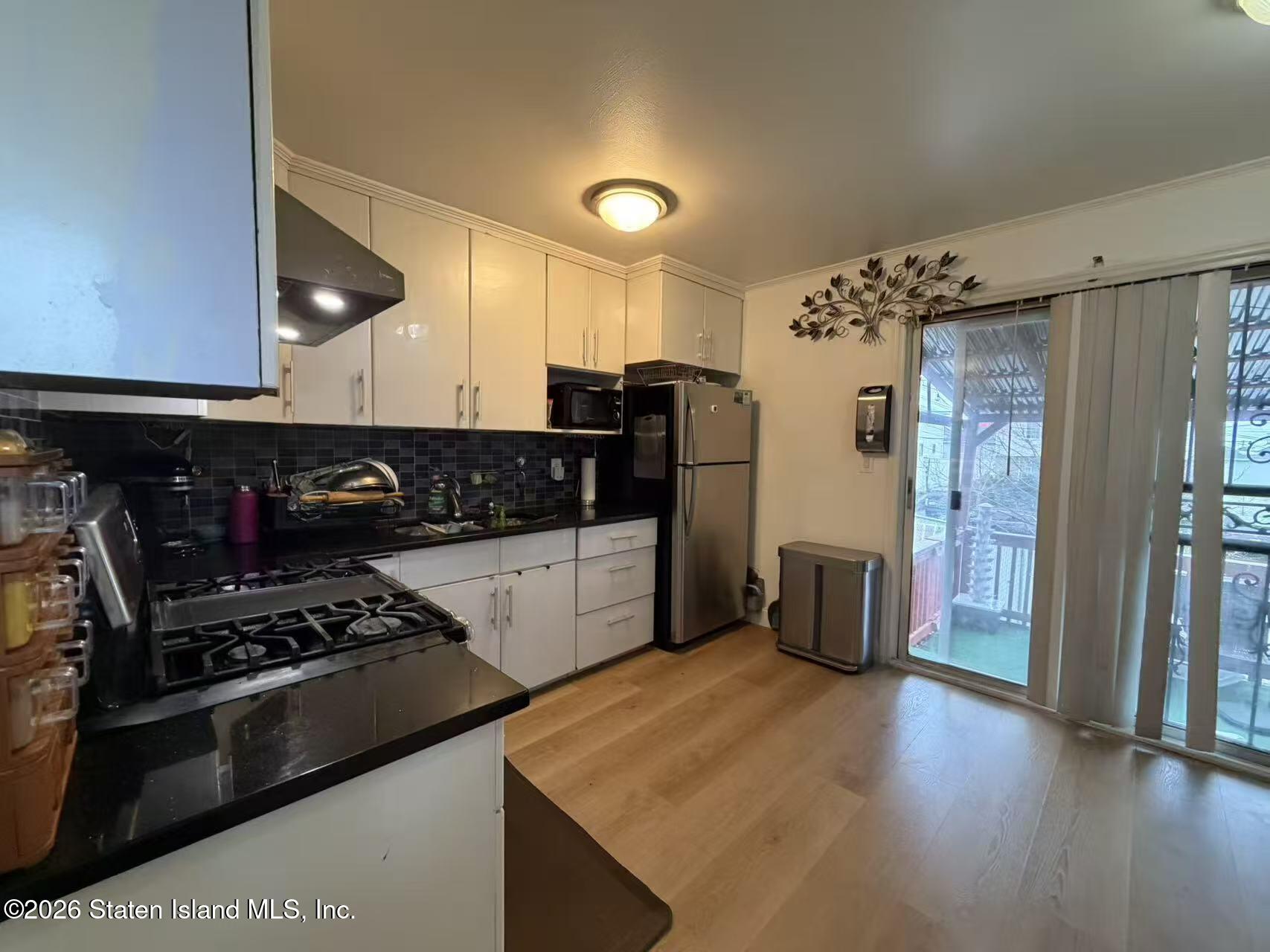 181 Skyline Drive Image 4