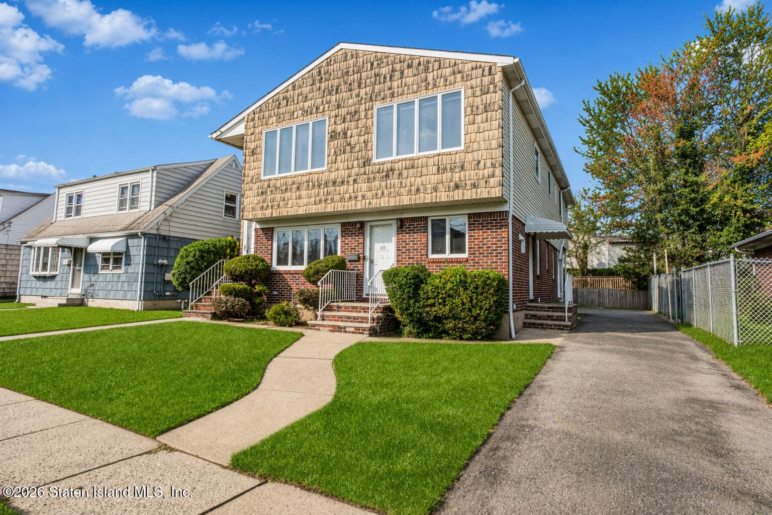 121 Evergreen Avenue Image 2