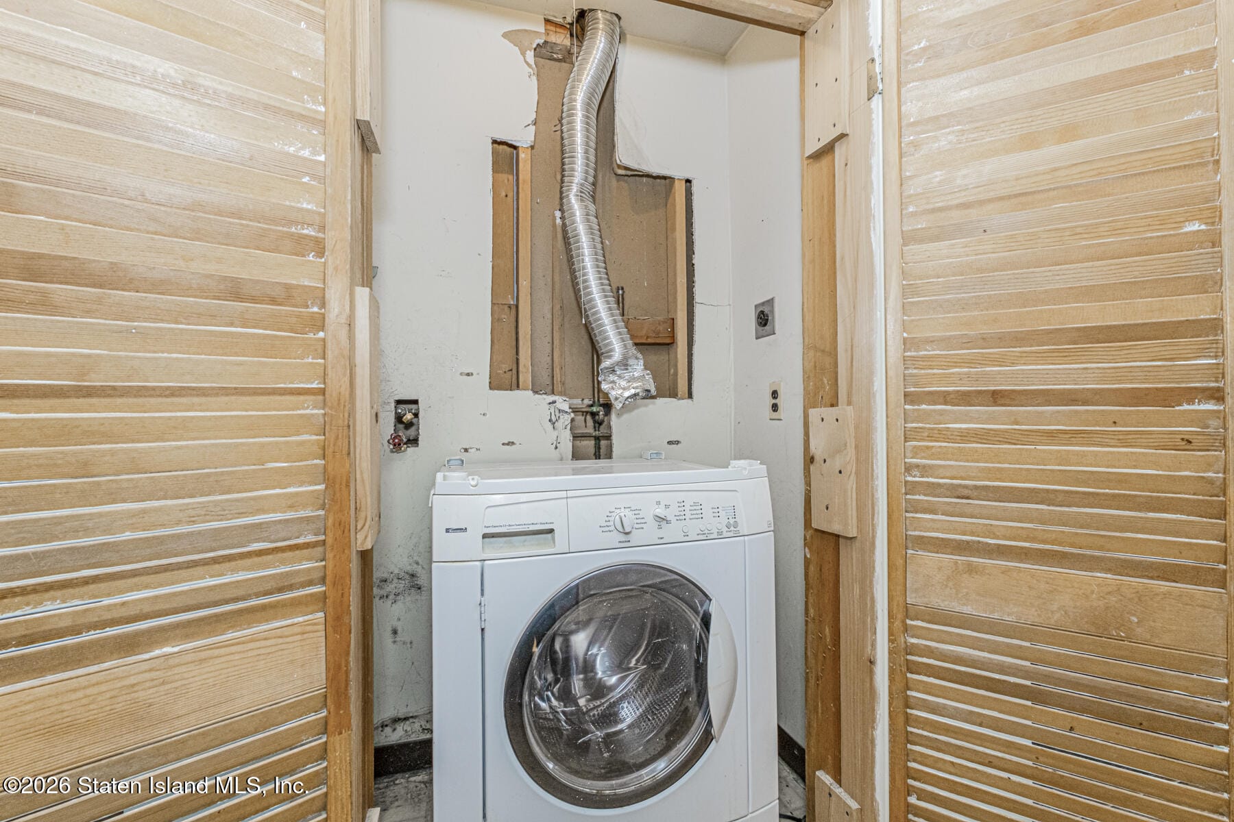 121 Evergreen Avenue, Staten Island, NY, 10305 image 26