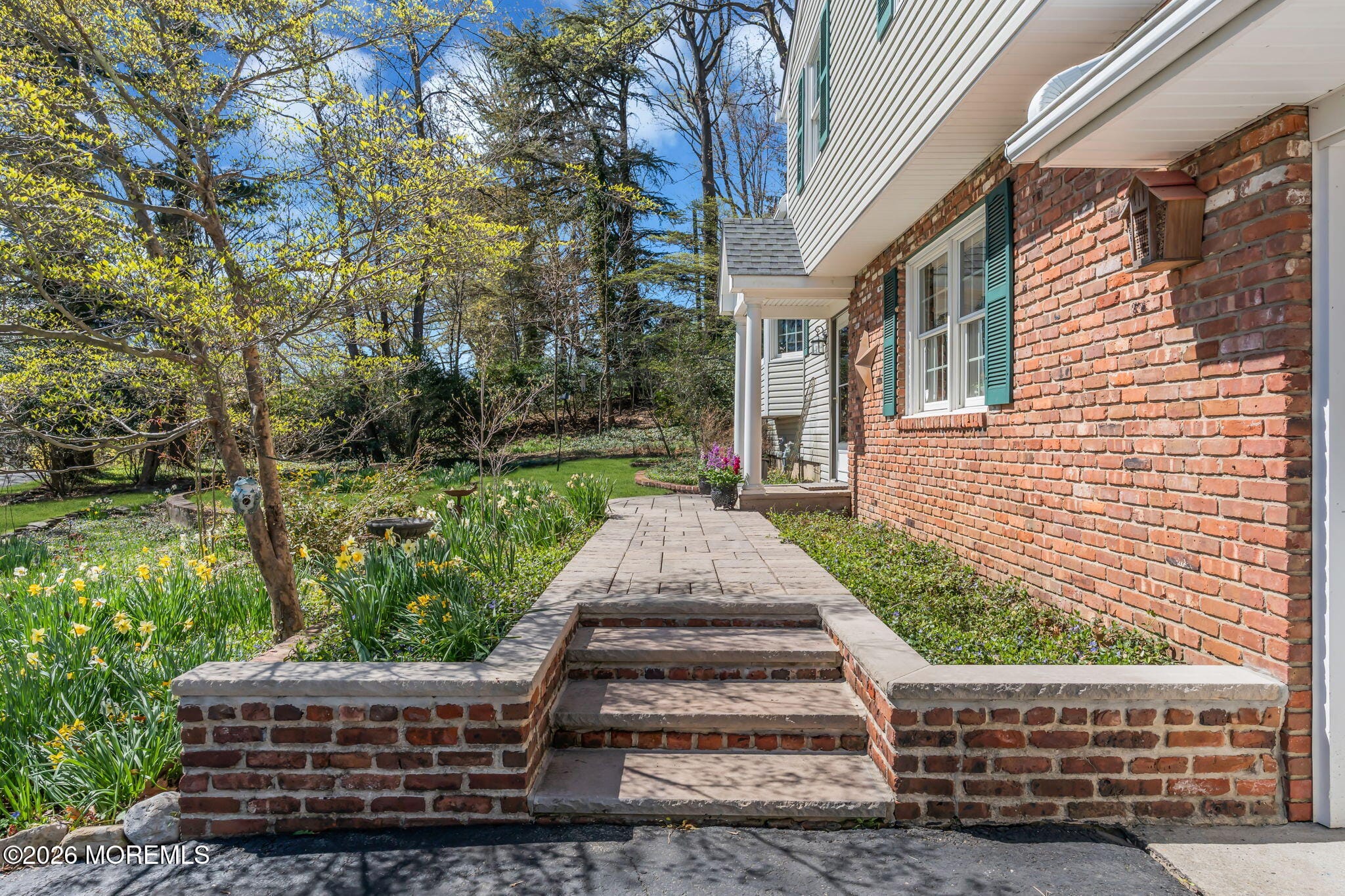 74 Southview Terrace Image 3