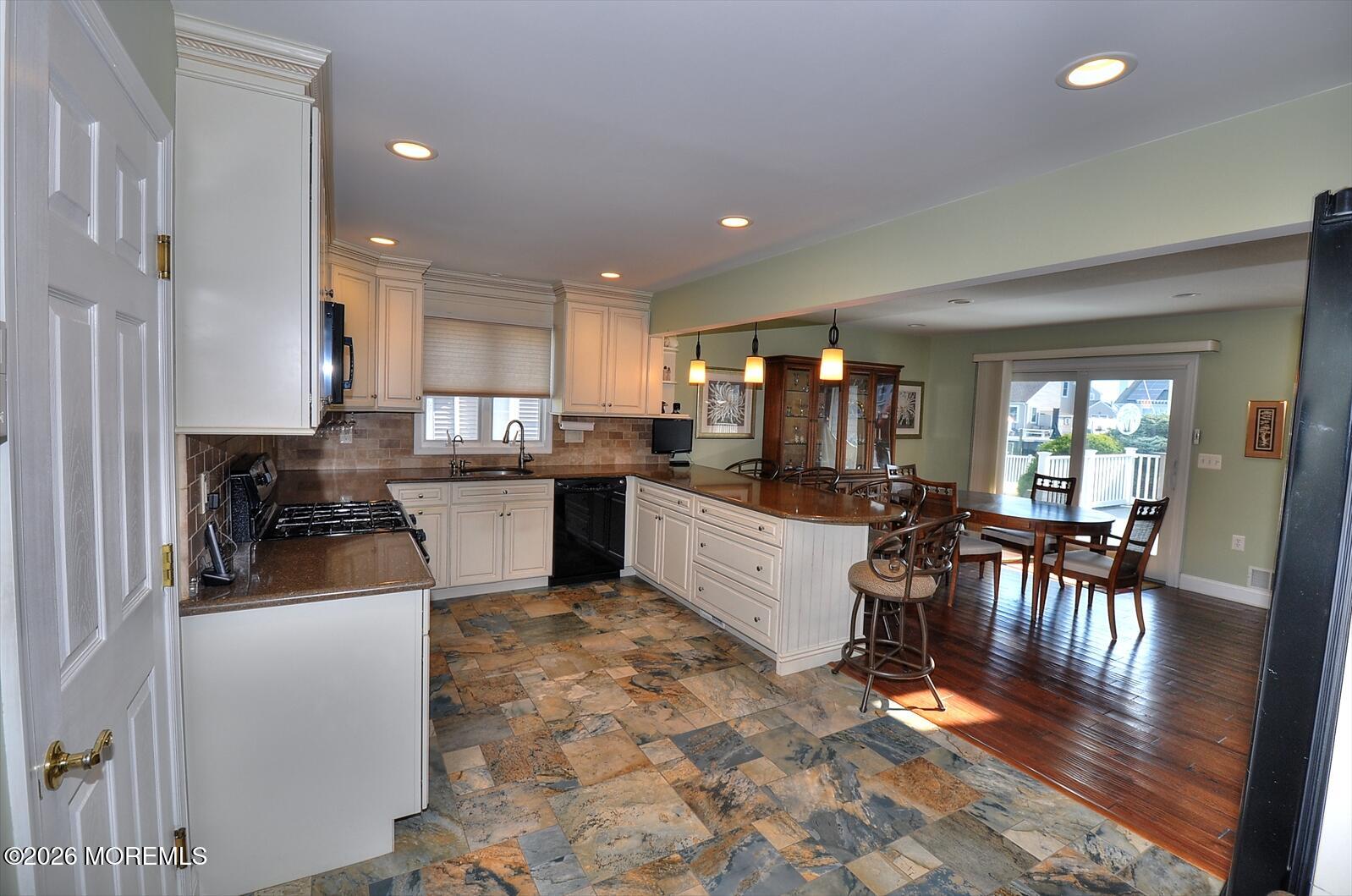 19 Centerboard Drive Image 1