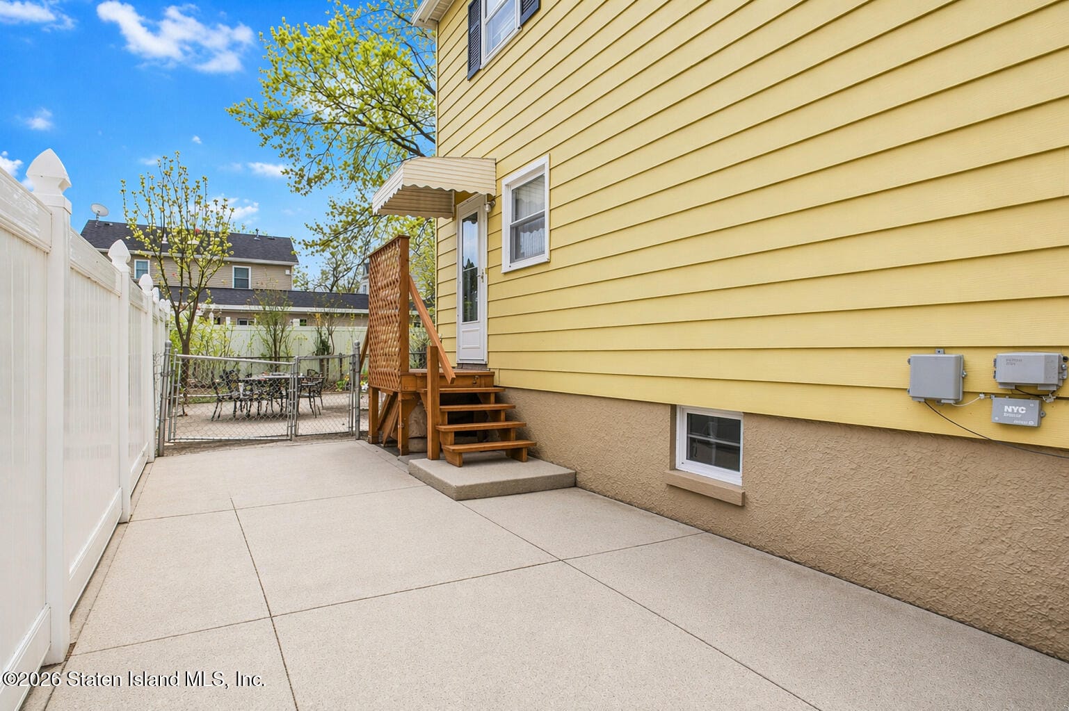 218 Thornycroft Avenue Image 3