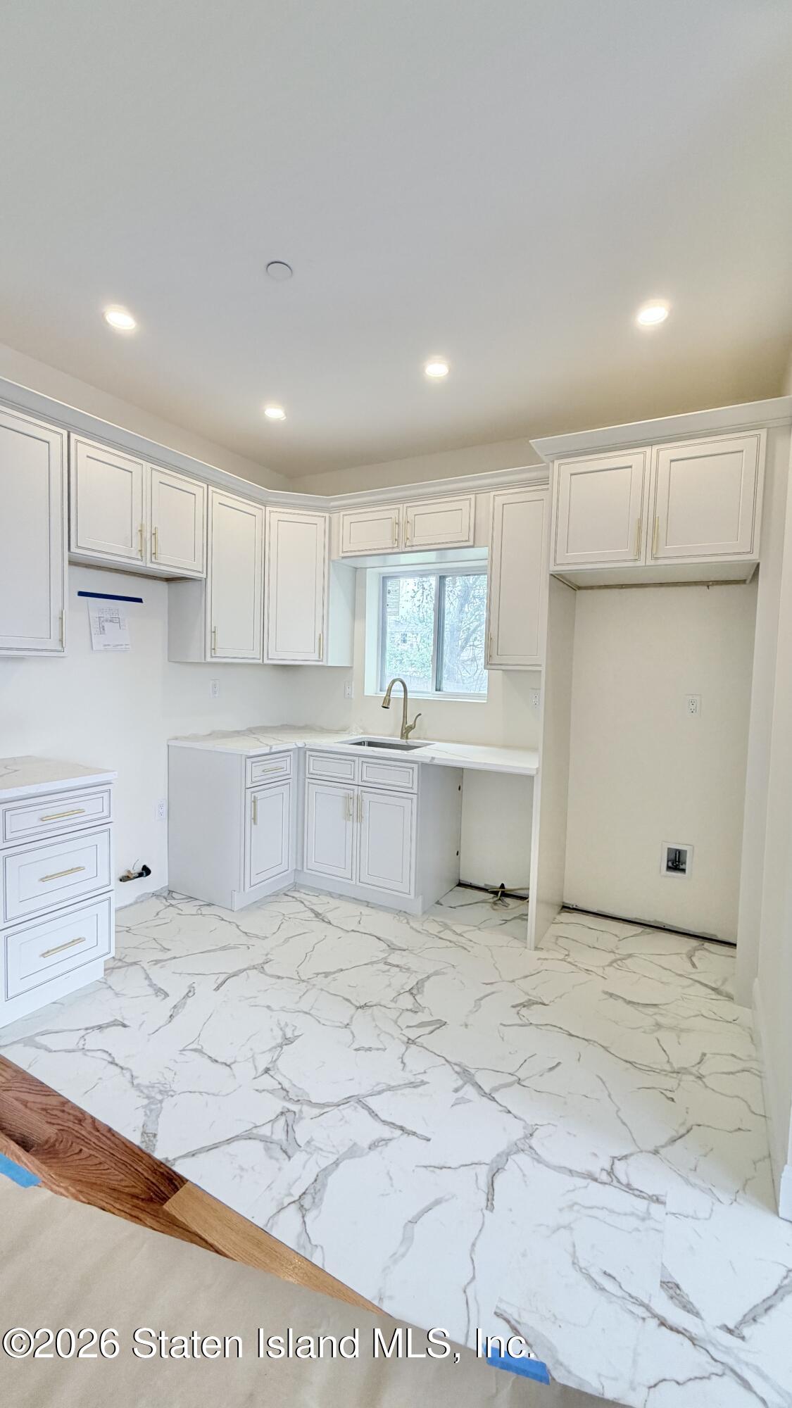 154 Riche Avenue Image 4