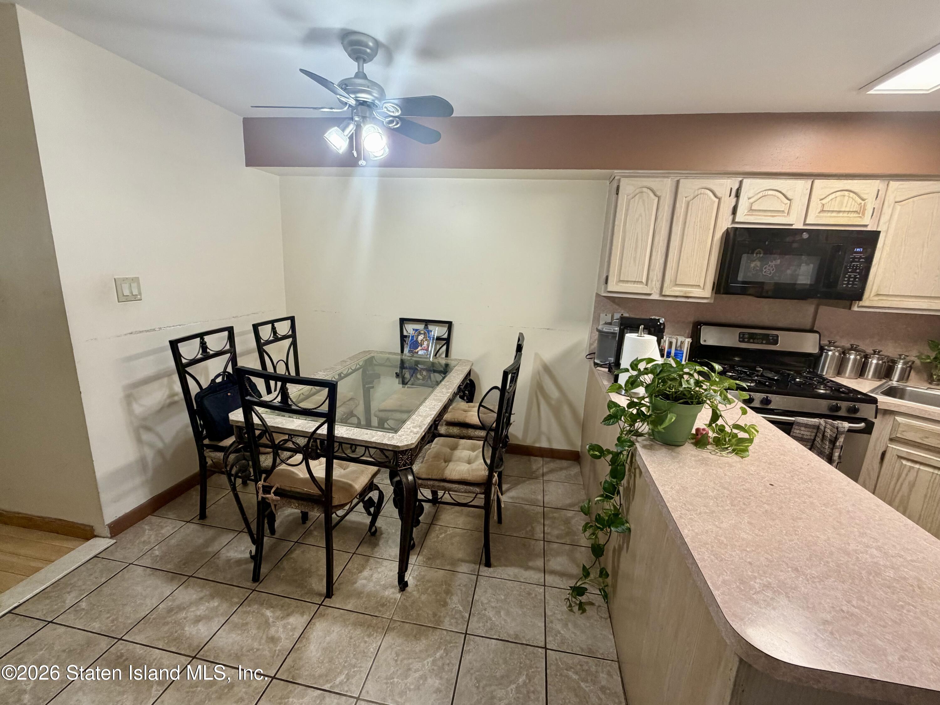 32 Hirsch Lane, Staten Island, NY, 10314 image 6