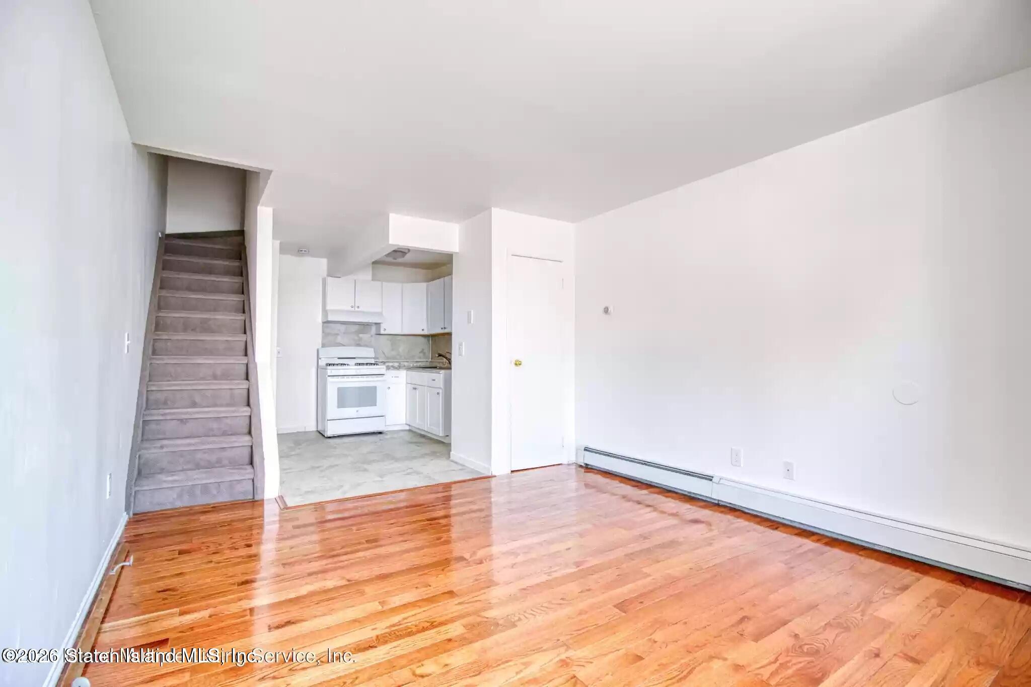 360 Barlow Avenue 5a Image 1