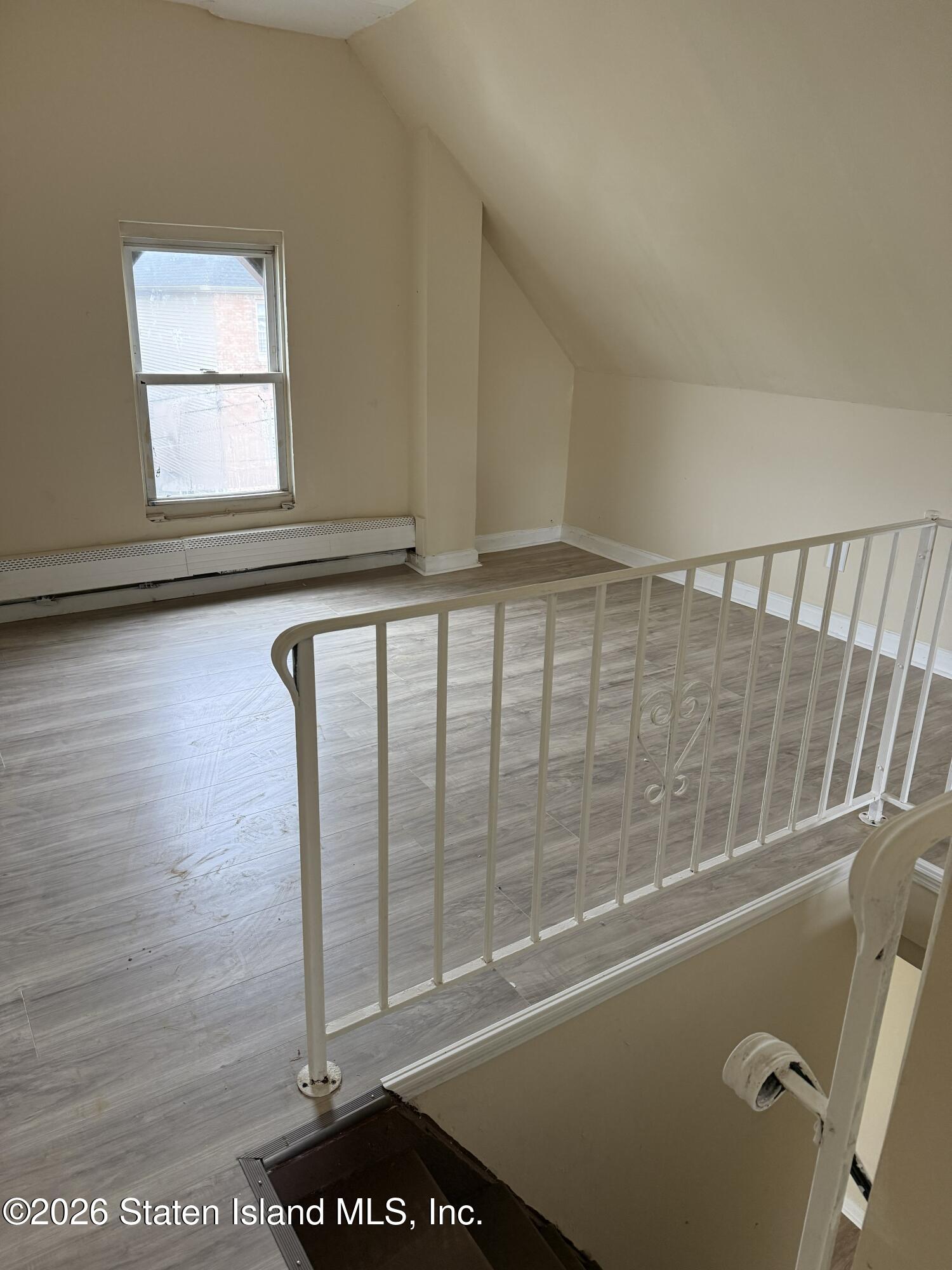 102 Maple Avenue Image 4