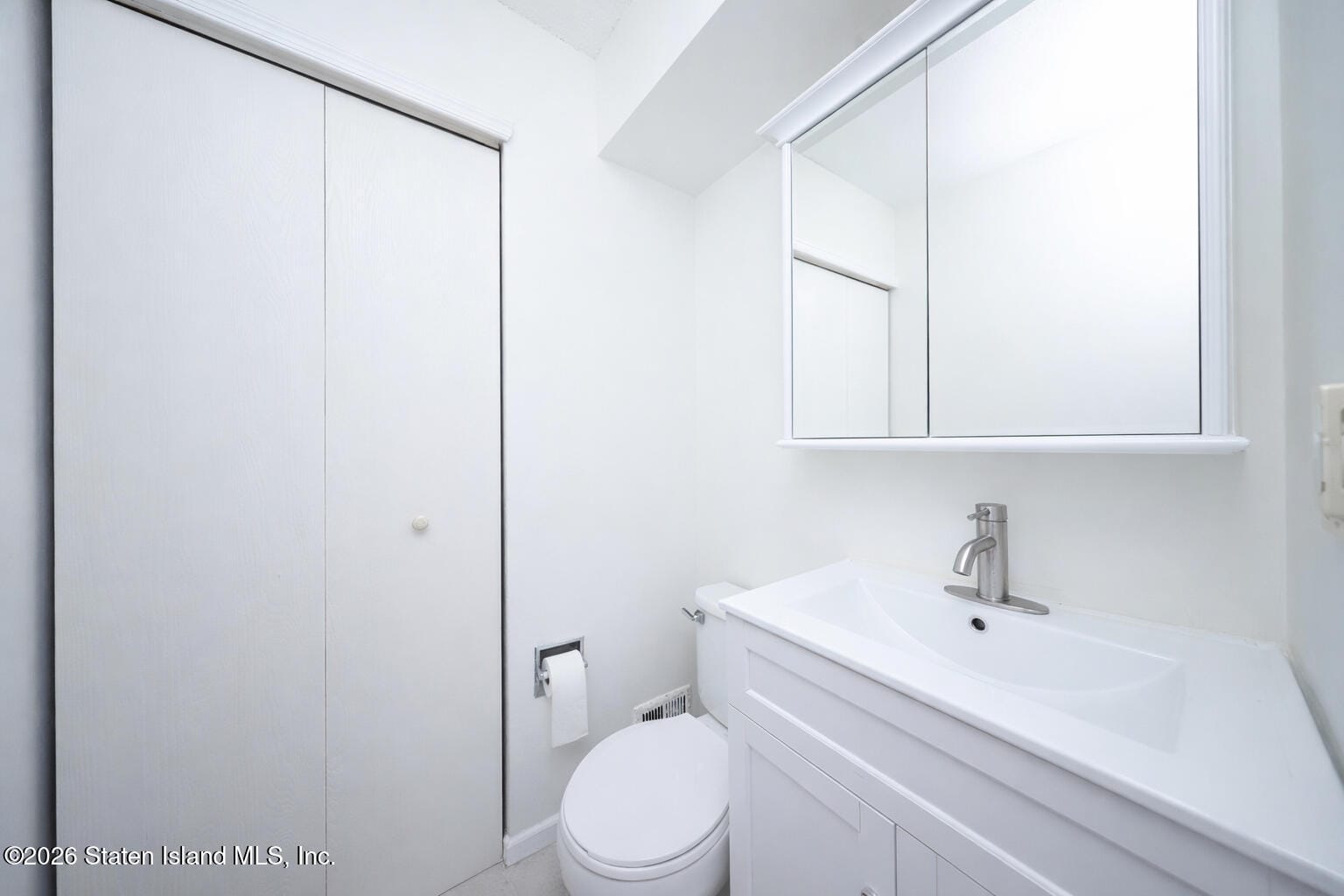 440 Ilyssa Way, Staten Island, NY, 10312 image 12