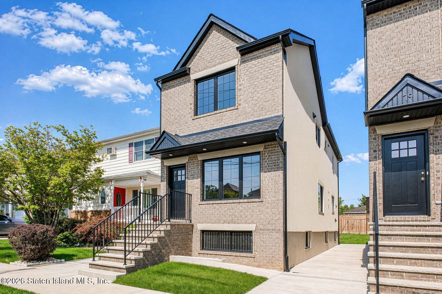 77 Alberta Avenue Image 2