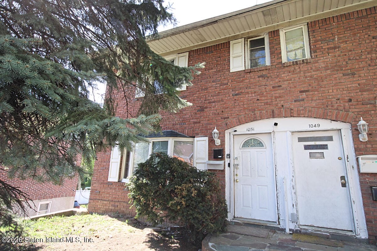 1051 Victory Boulevard, Staten Island, NY, 10301