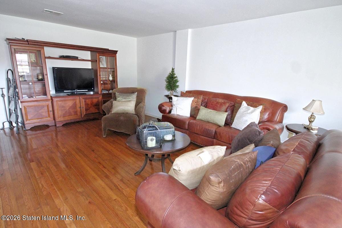 951 W Fingerboard Road, Staten Island, NY, 10304 image 26