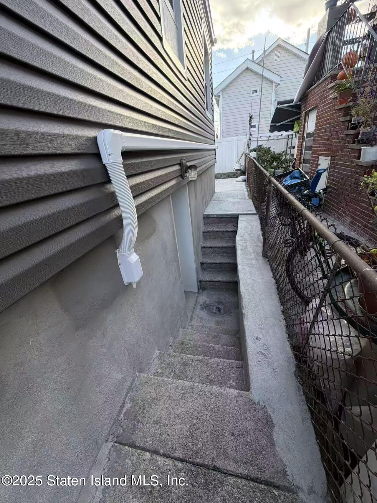 30 Seafoam Street Image 5