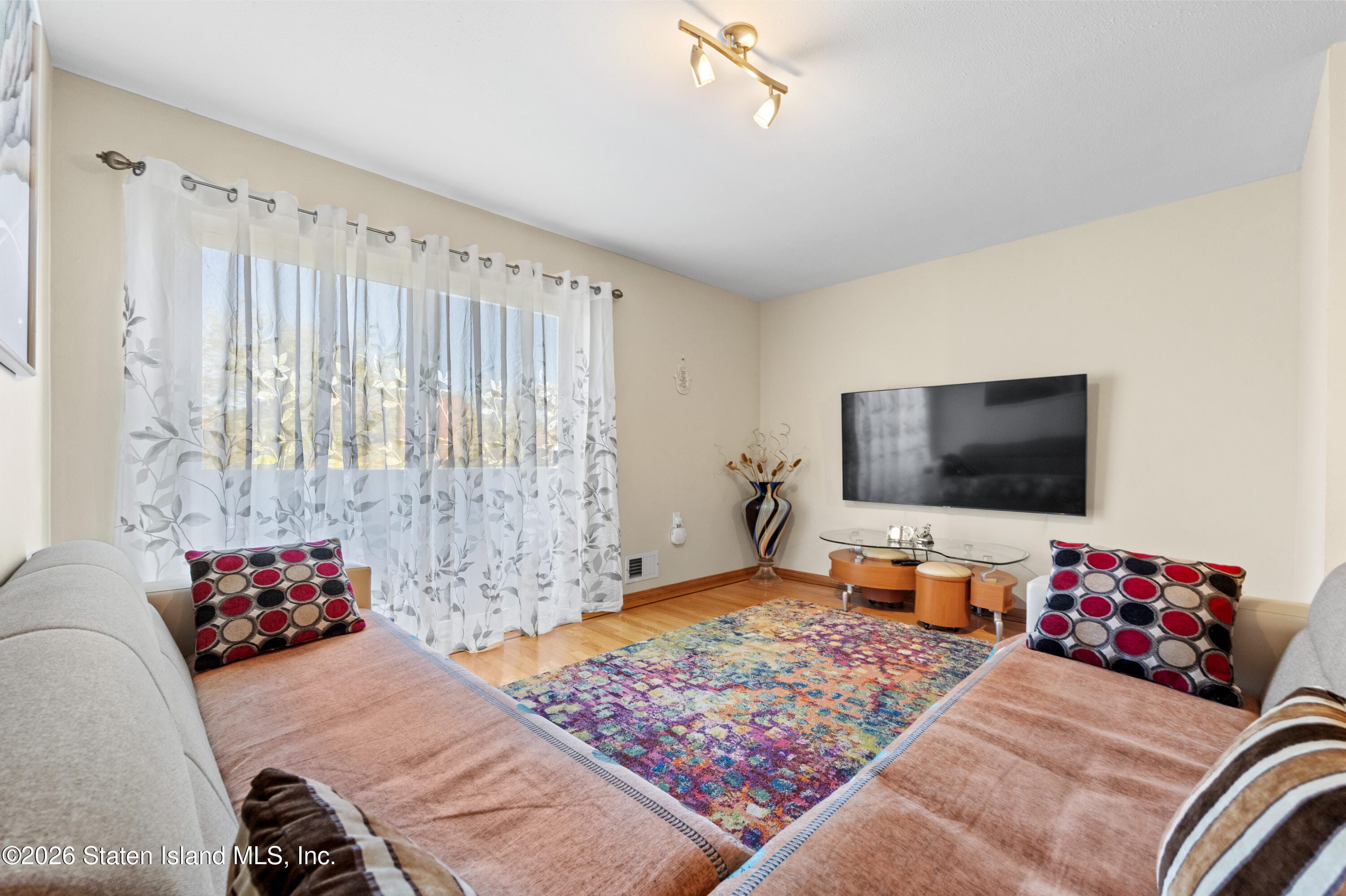 979 W Fingerboard Road, Staten Island, NY, 10304 image 6