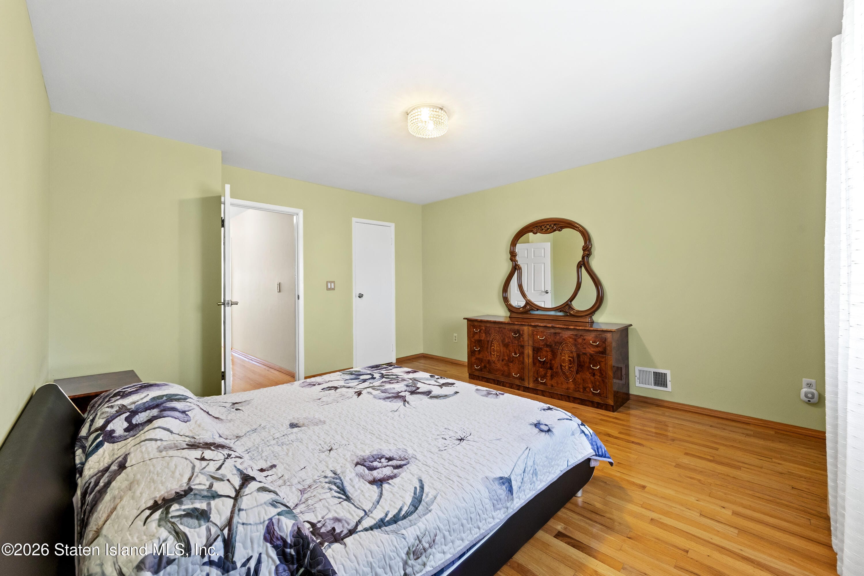 979 W Fingerboard Road, Staten Island, NY, 10304 image 26