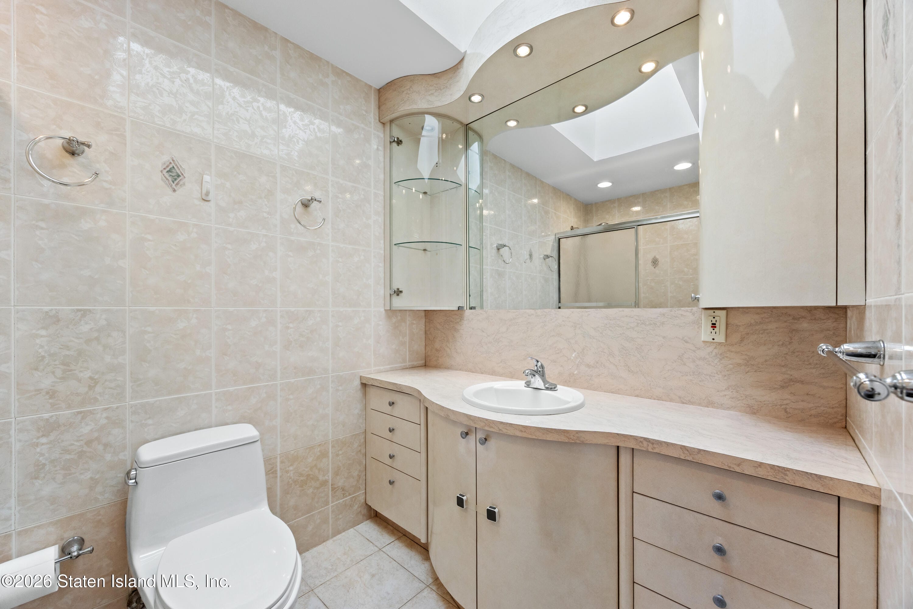 979 W Fingerboard Road, Staten Island, NY, 10304 image 30