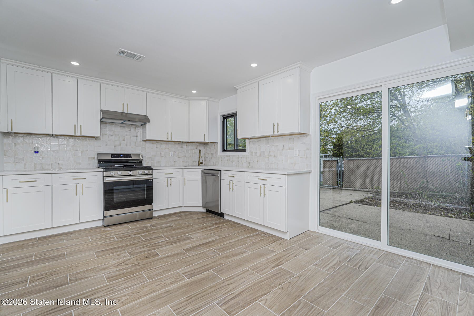 84 Rolling Hill Green, Staten Island, NY, 10312 image 11