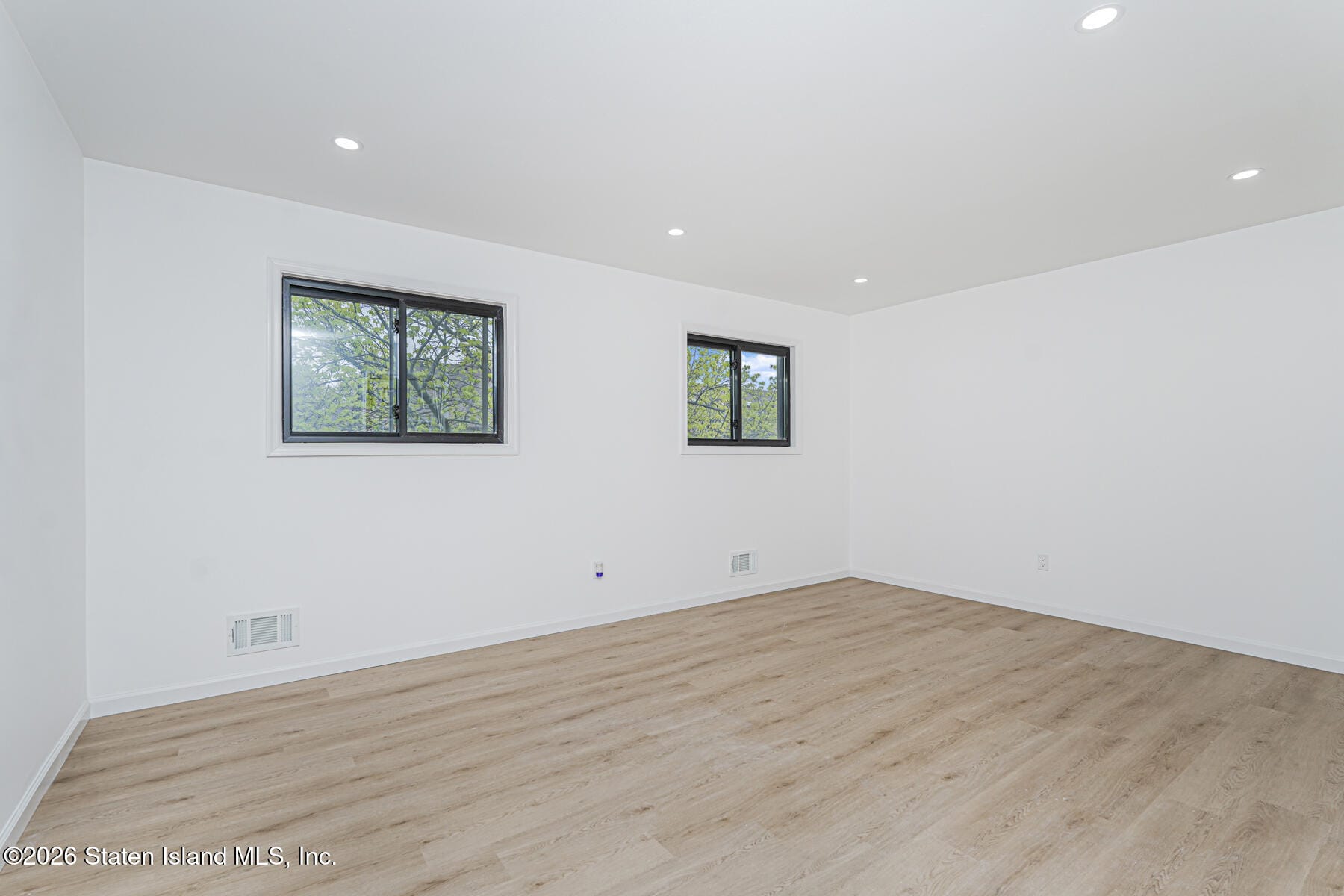 84 Rolling Hill Green, Staten Island, NY, 10312 image 25