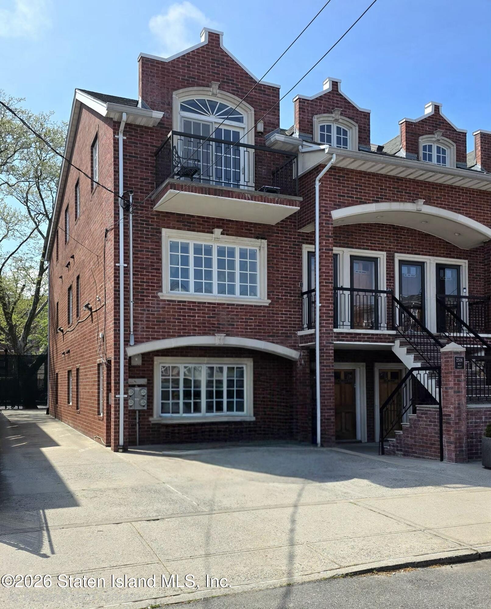 2518 West Street 3b Image 2