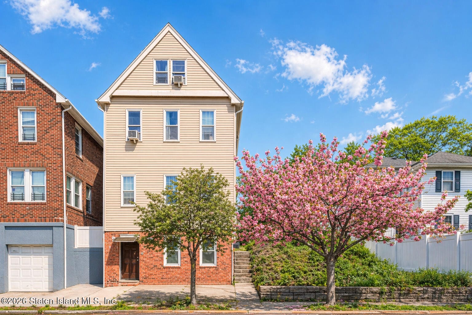 601 Richmond Road, Staten Island, NY, 10304