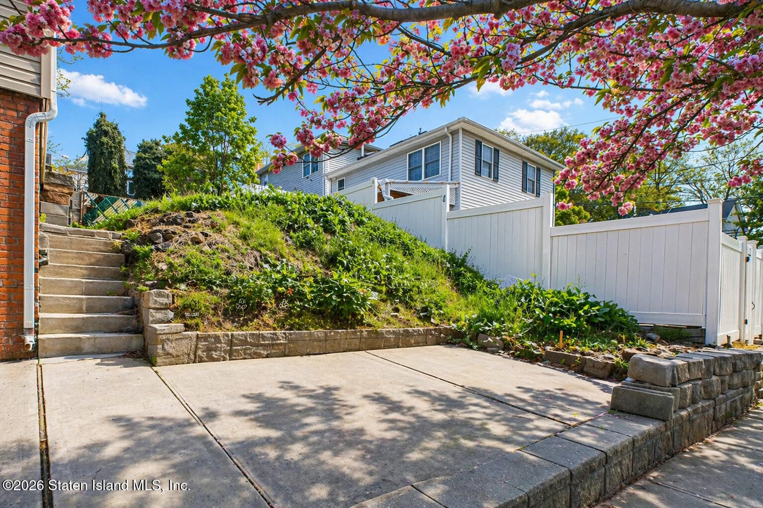 601 Richmond Road Image 2