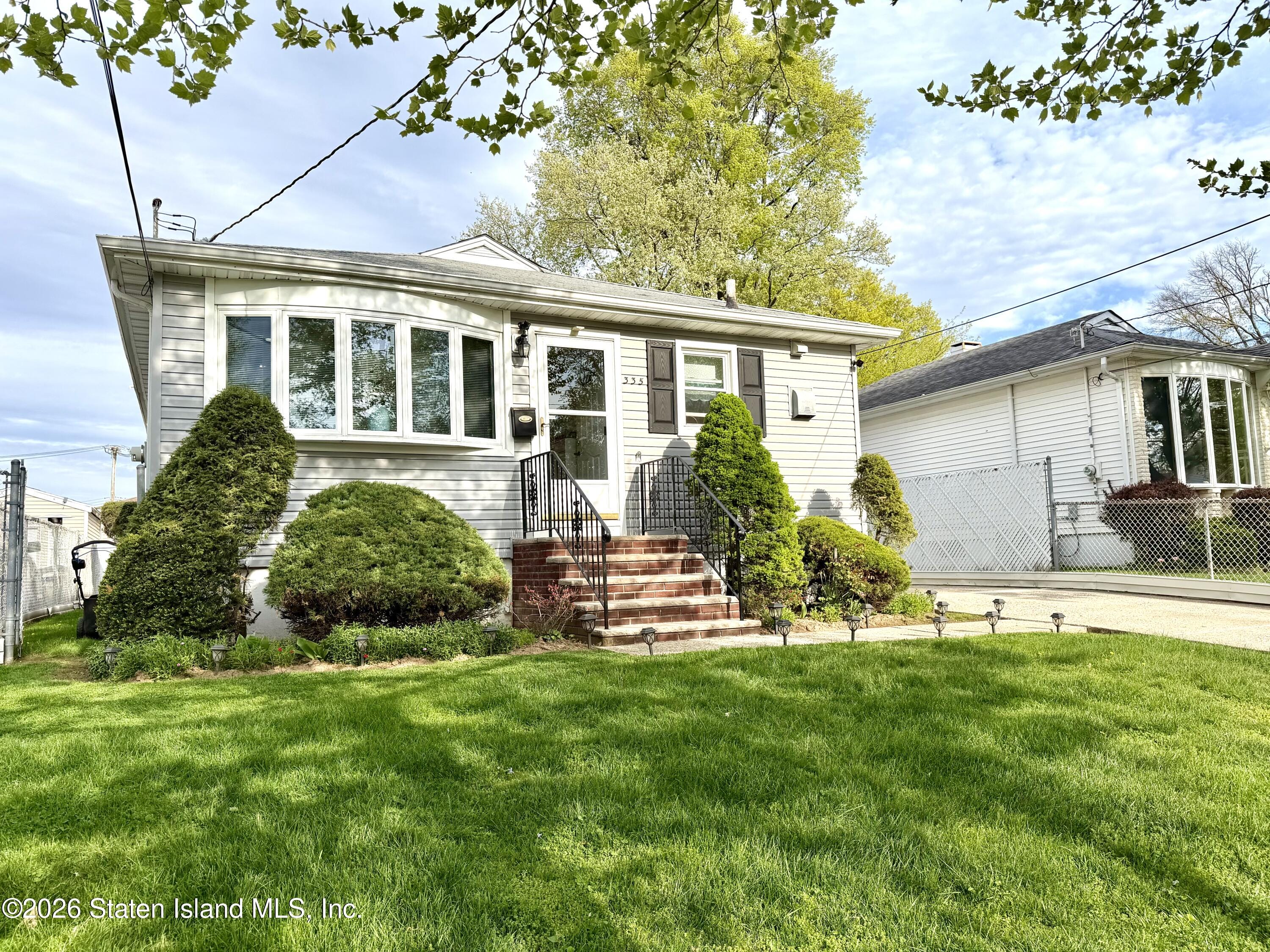 335 Bryson Avenue Image 5