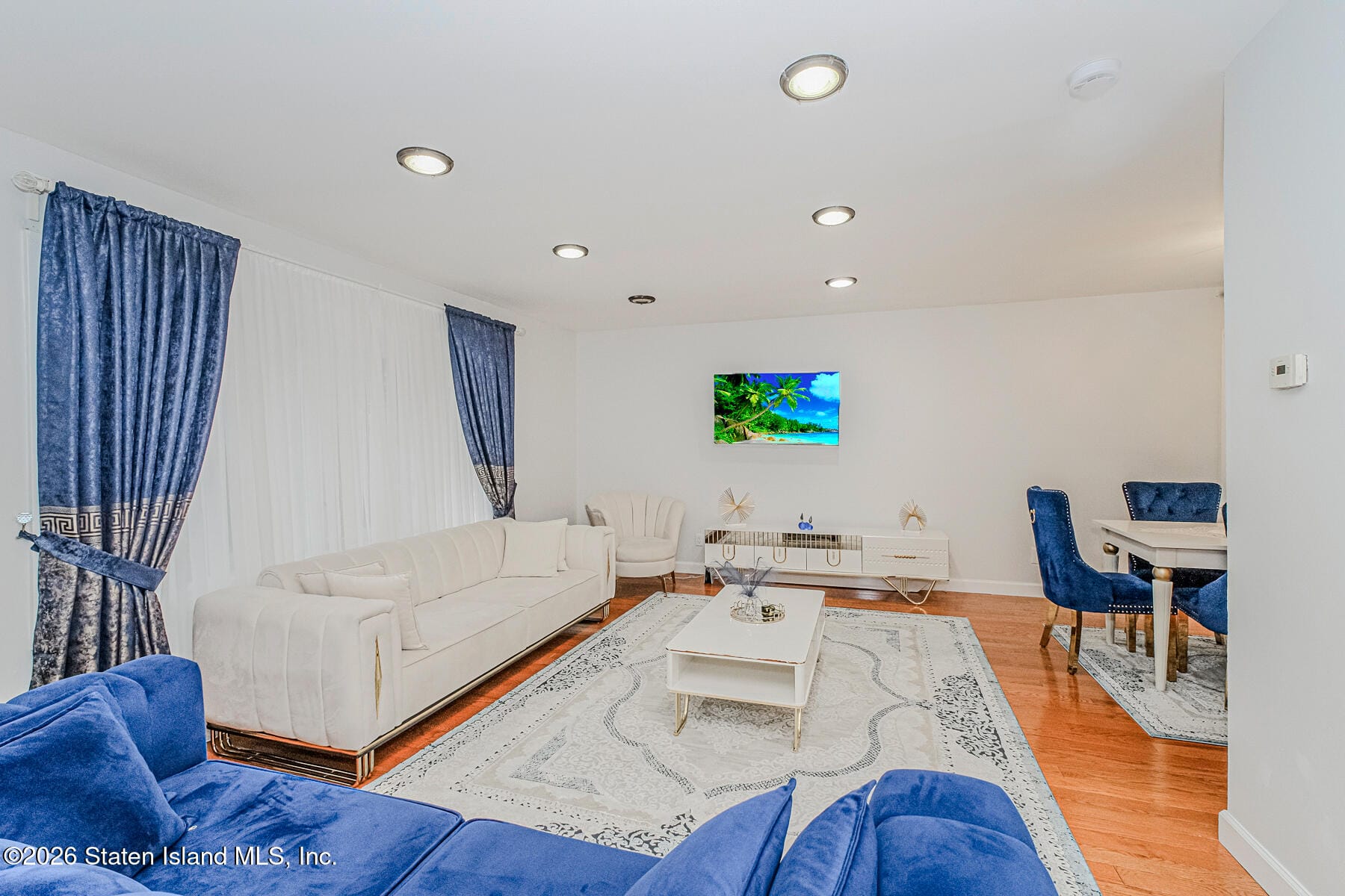 697 Woolley Avenue Image 4