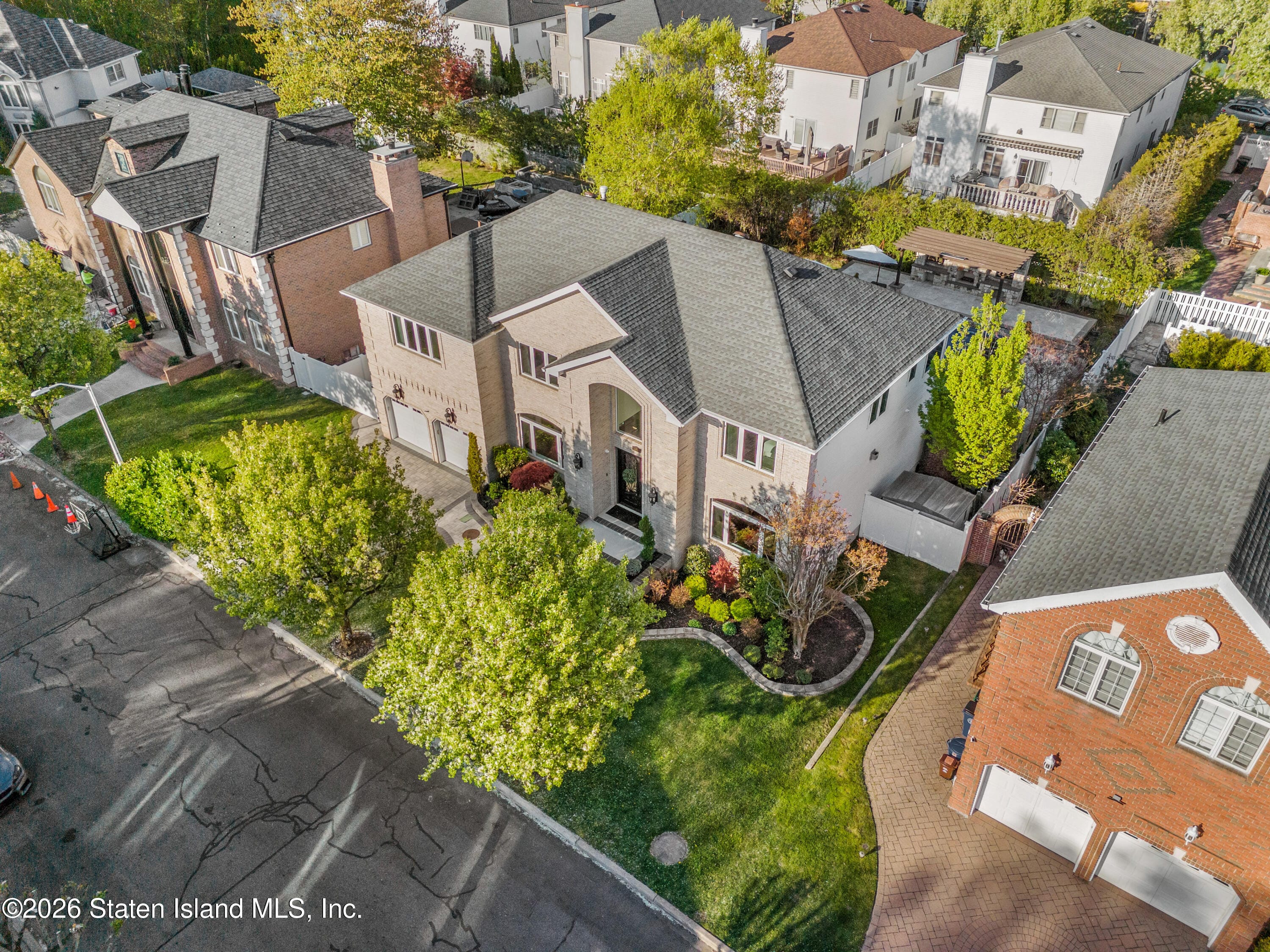 25 Carolyn Court Image 3