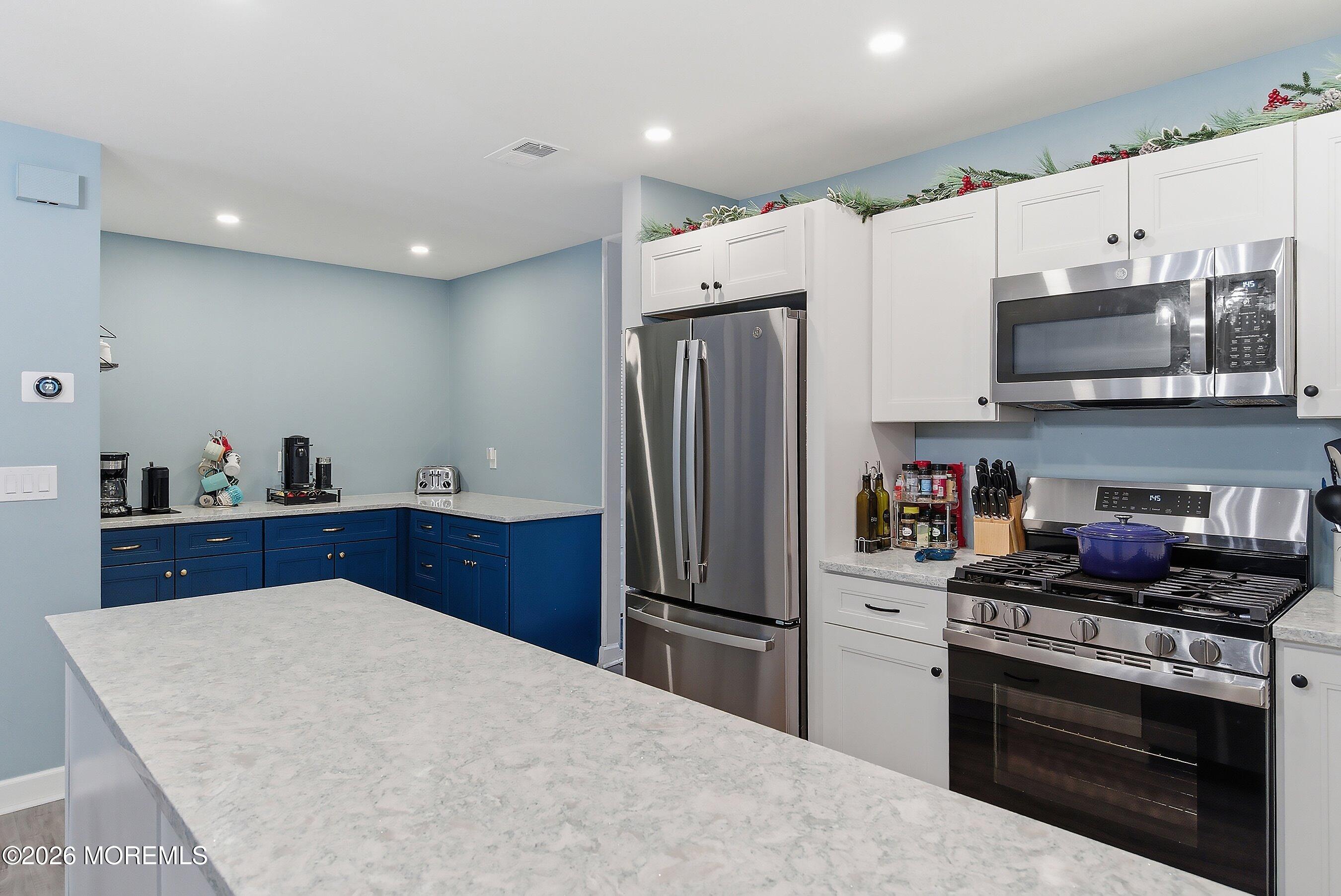 40 Lexington Circle, Matawan, NJ, 07747 image 8